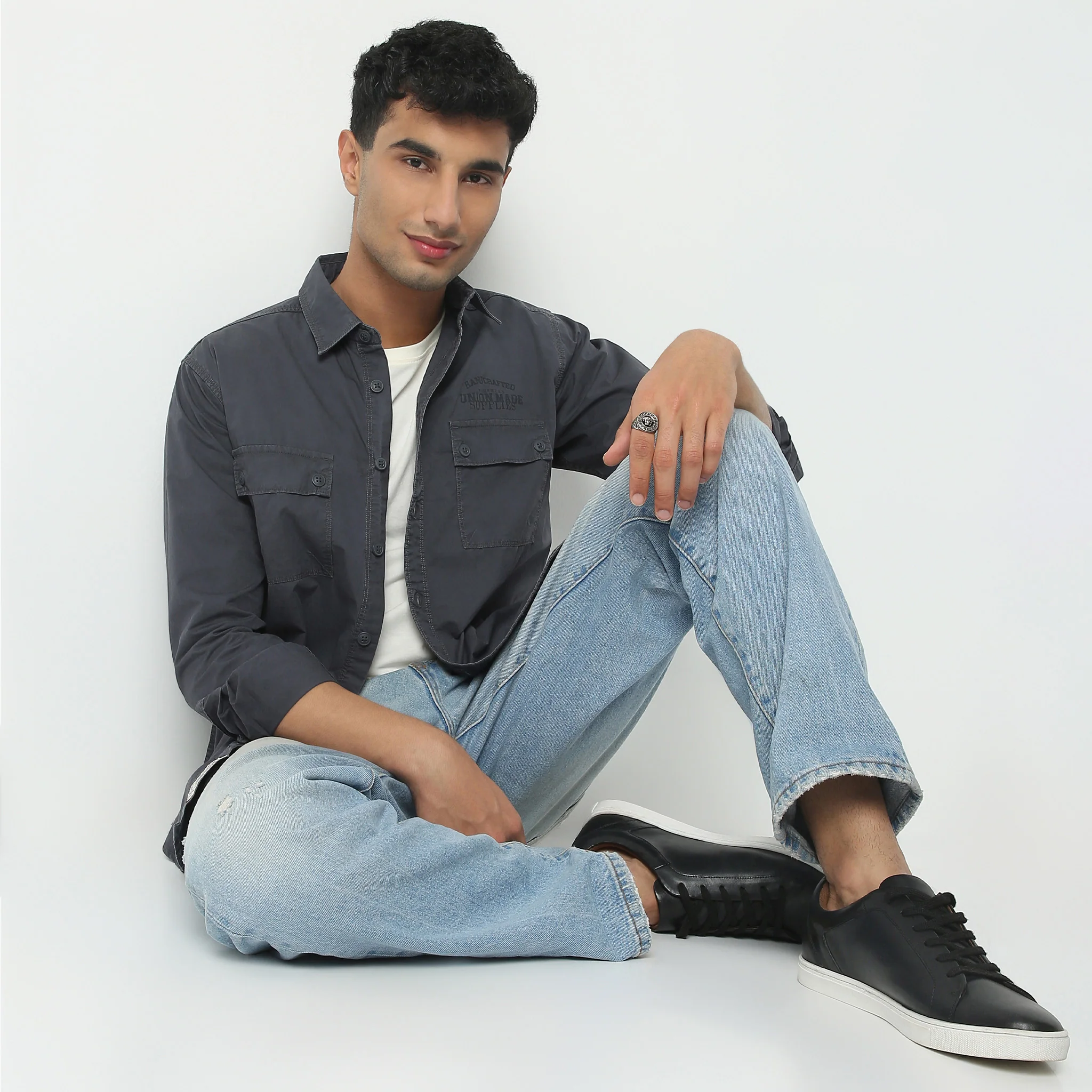 Modern Explorerᵉˣ Twin Pocket Slim Fit 100% Cotton Solid Shirt - Image 22