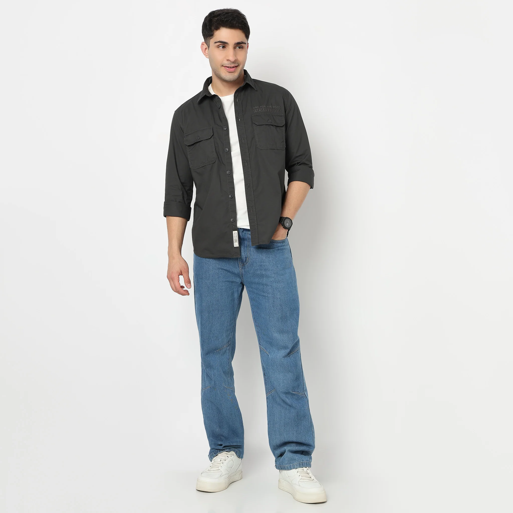 Modern Explorerᵉˣ Twin Pocket Slim Fit 100% Cotton Solid Shirt - Image 4
