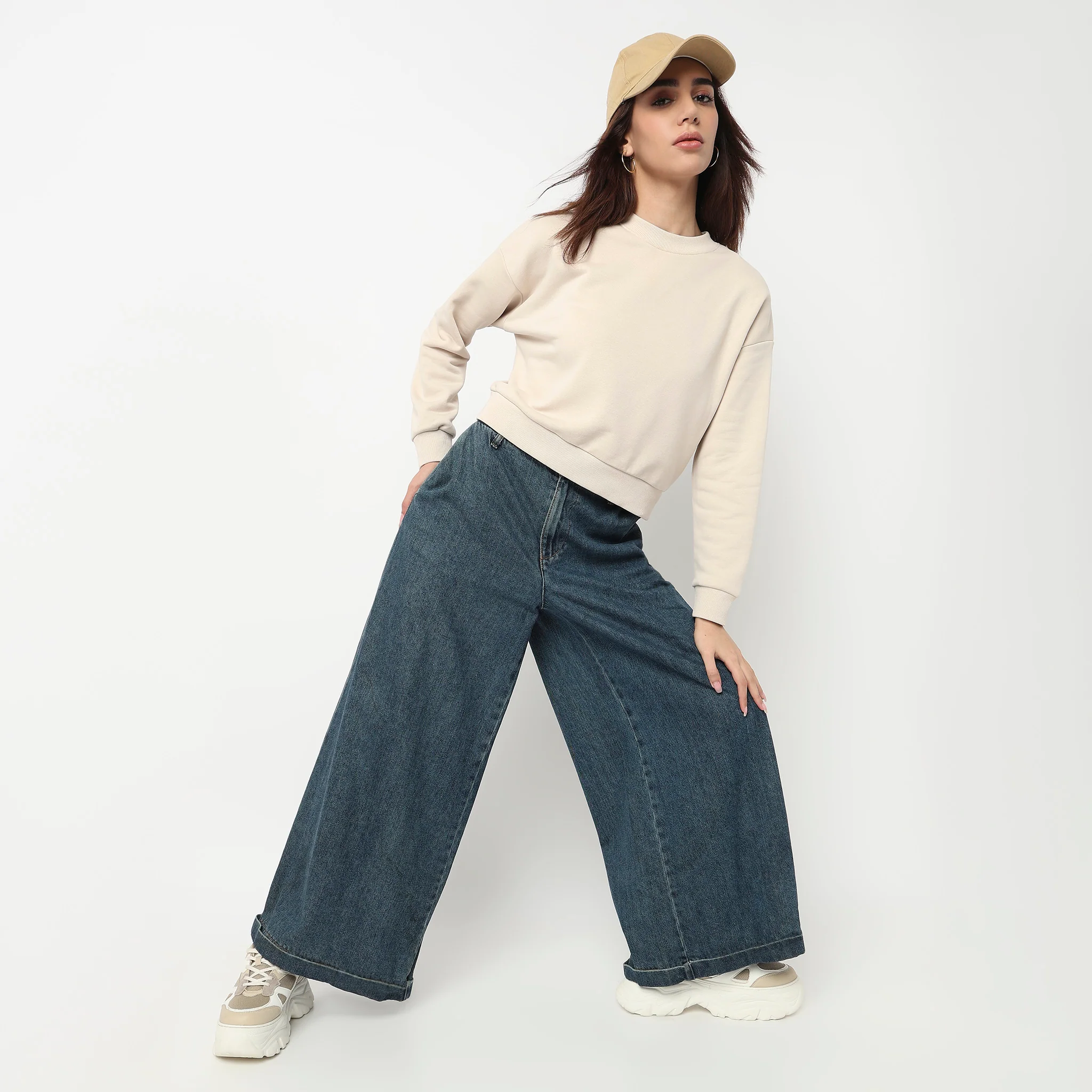 Oversize Cotton Cropped Sweatshirt - Image 11