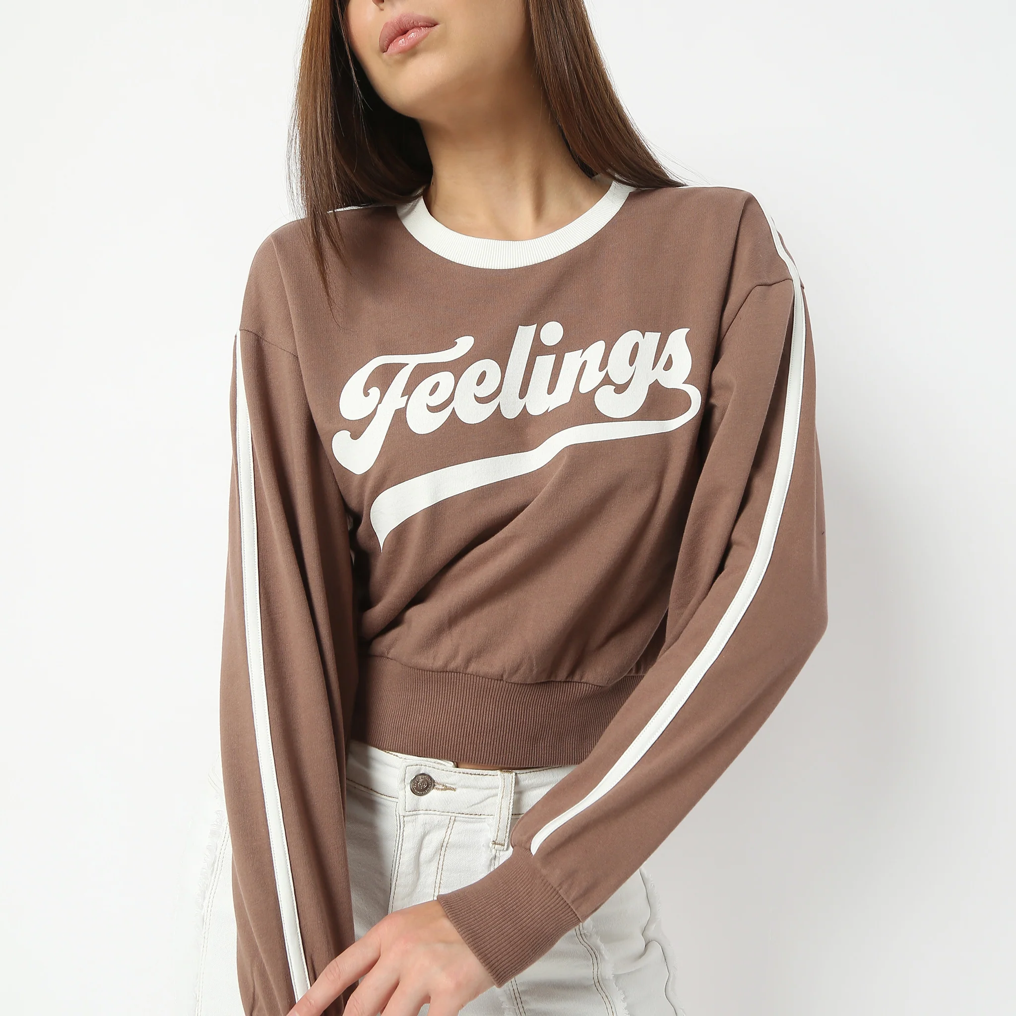 Oversize Graphic Full Sleeve Crop Sweat Tee - Image 4