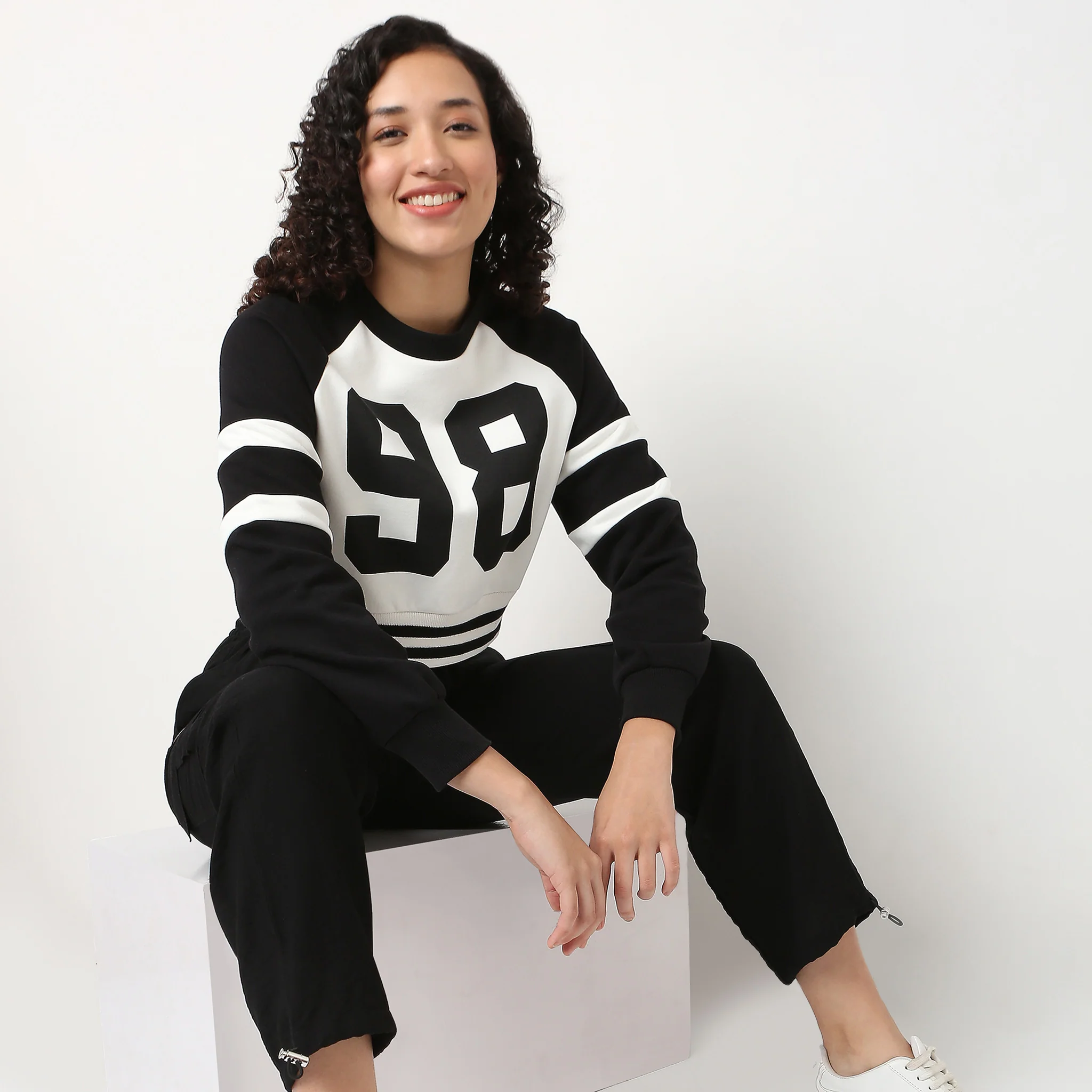 Oversize Graphic Crop Sweat Tee - Image 2