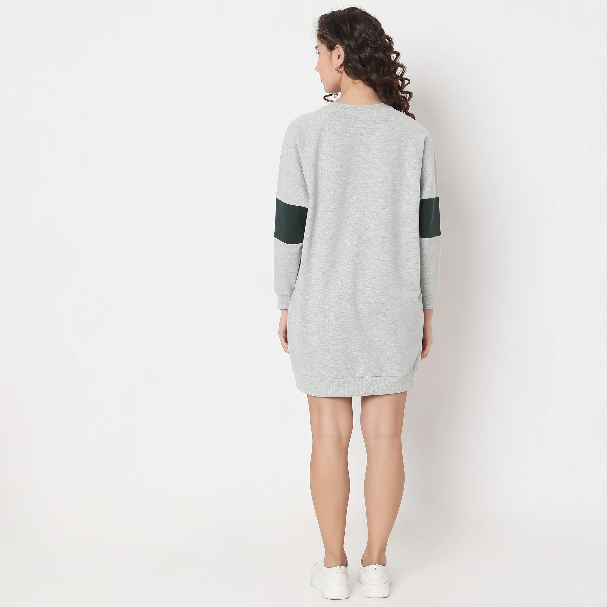 Oversize Graphic Sweatshirt - Image 3