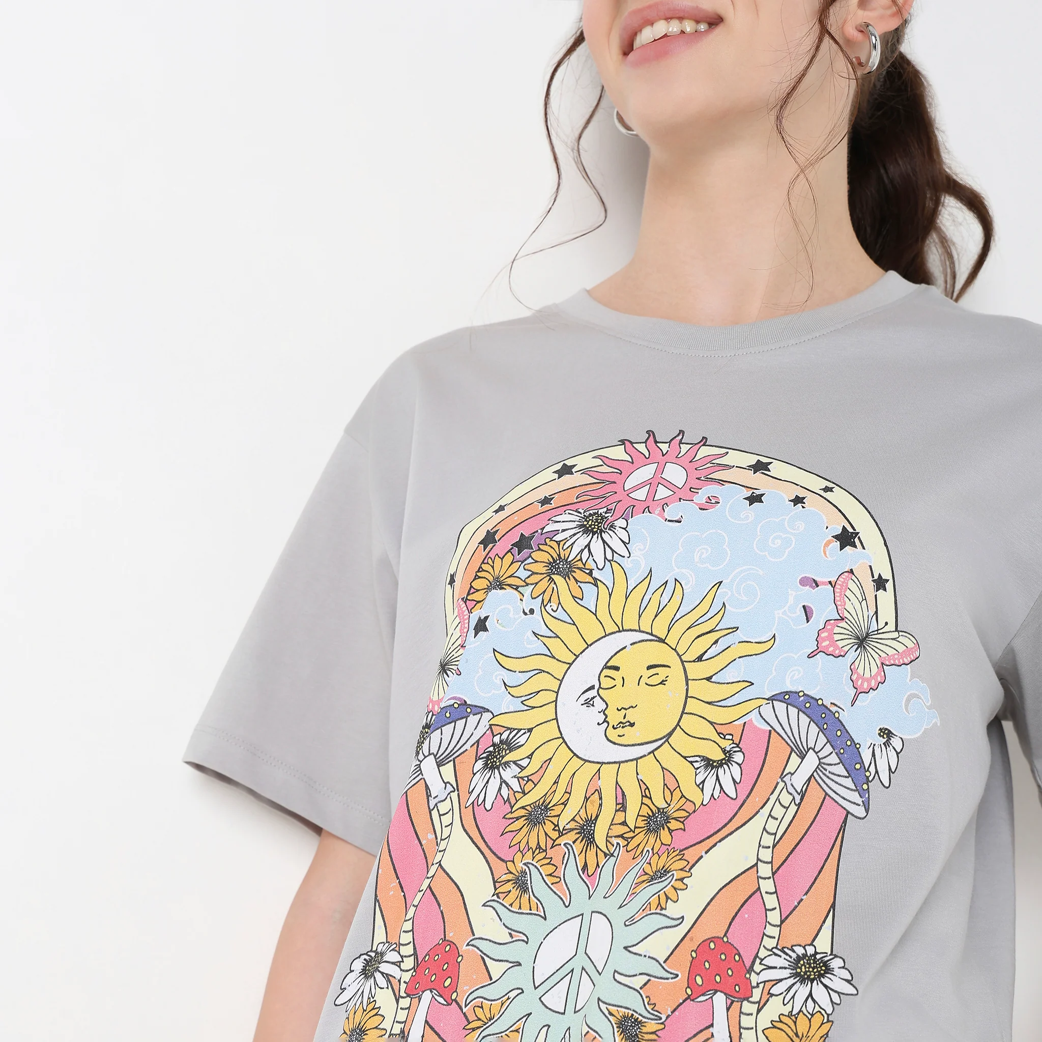 Oversize Graphic T-Shirt - Image 9