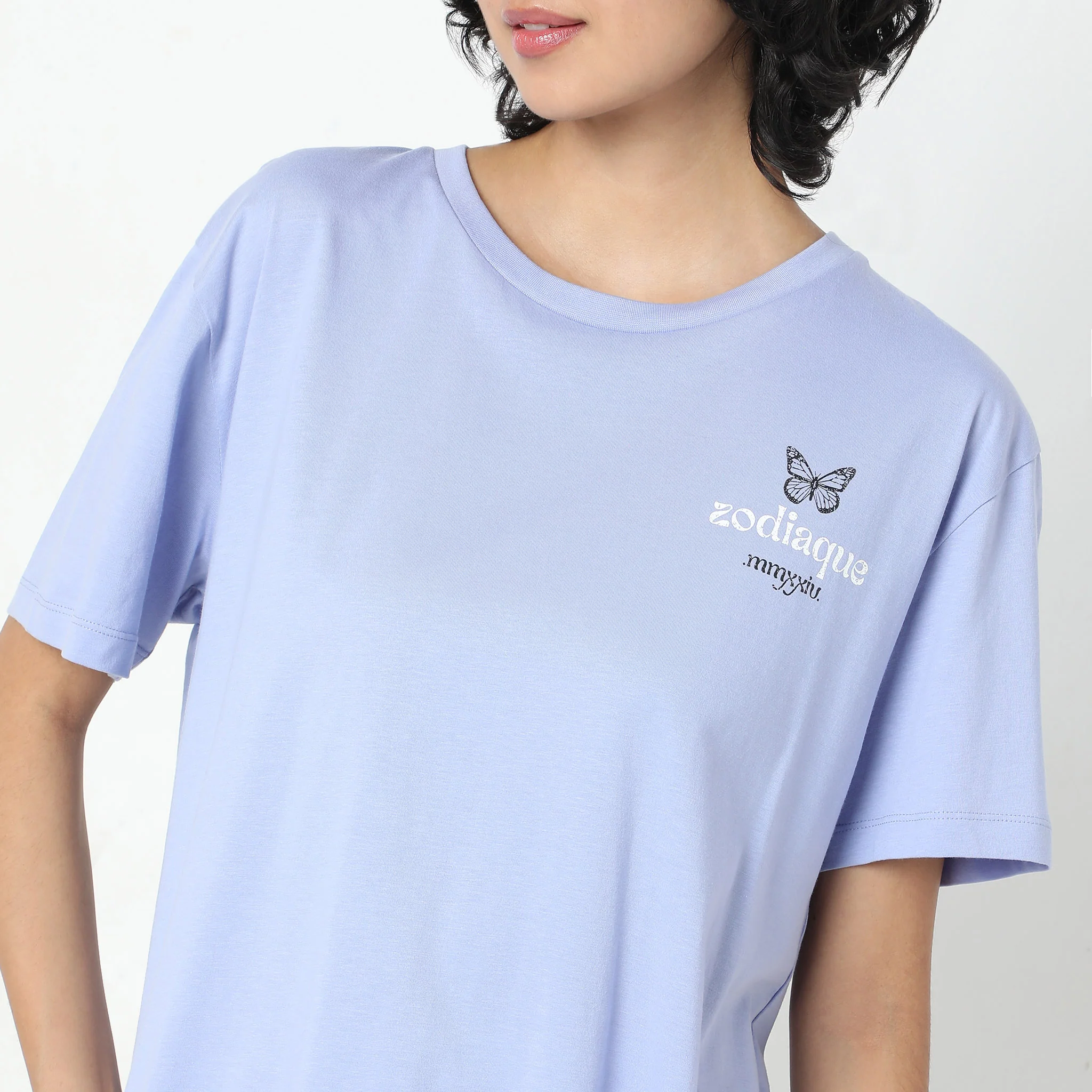 Oversize Graphic T-Shirt - Image 4