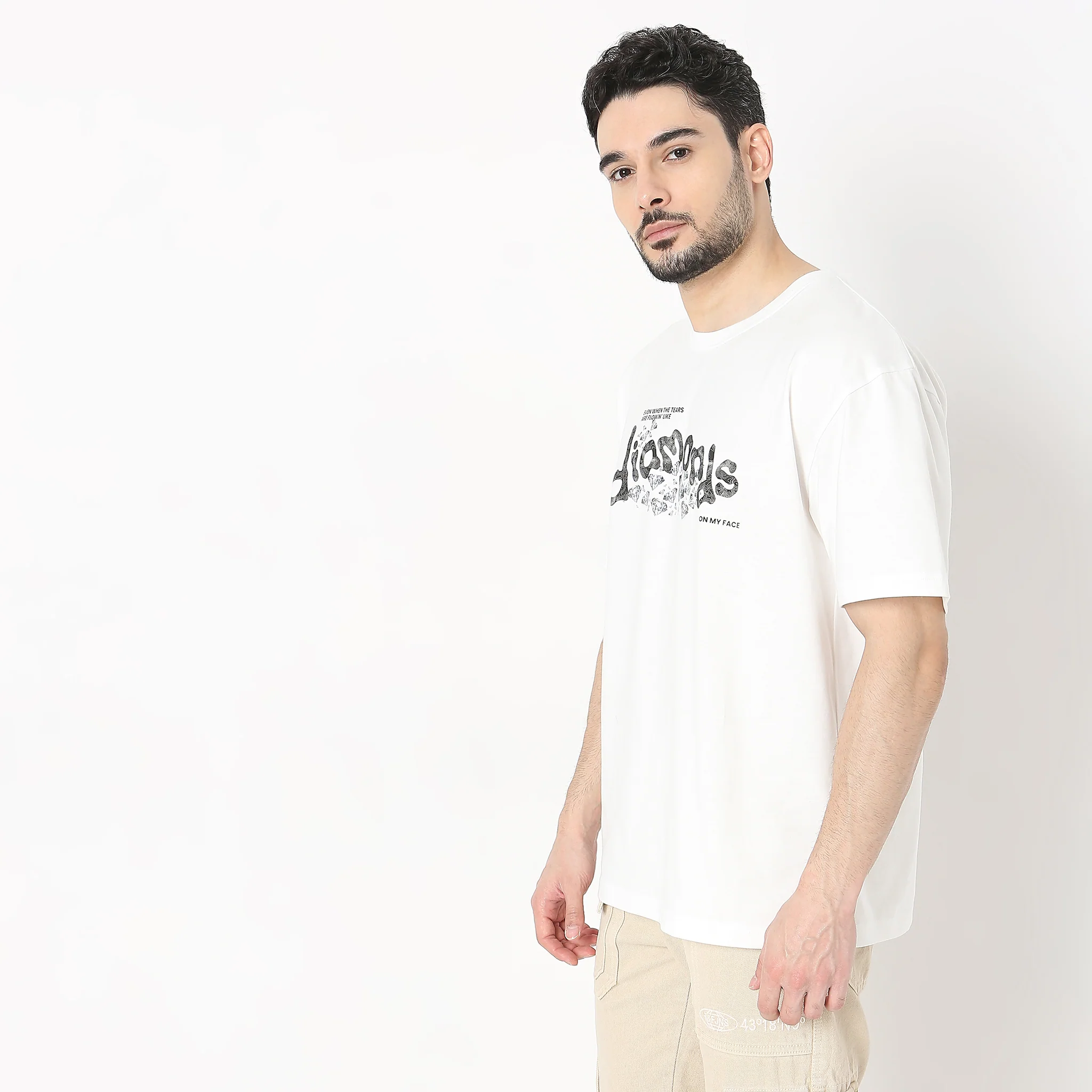 Oversize Graphic T-Shirt - Image 2