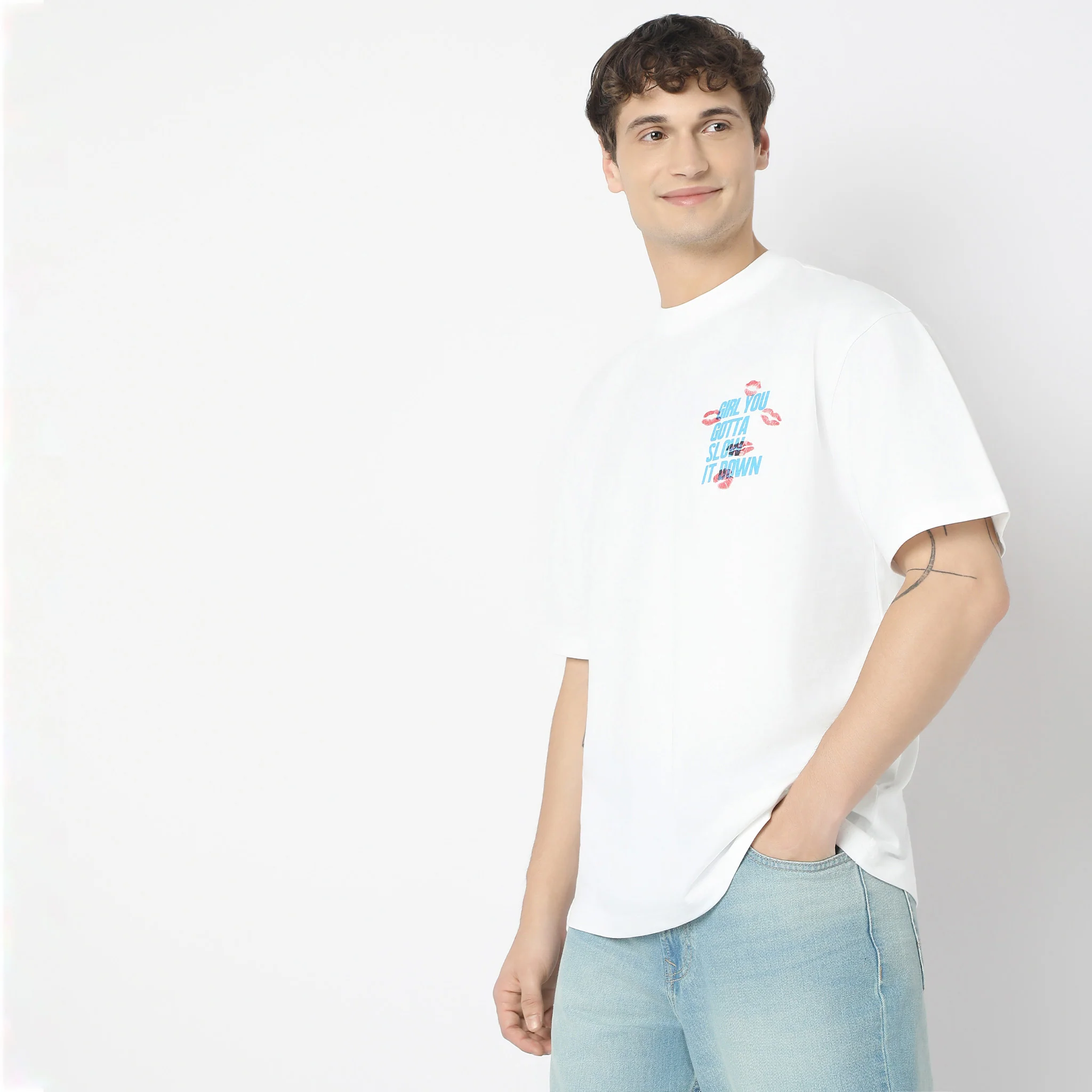 Oversize Graphic T-Shirt - Image 4