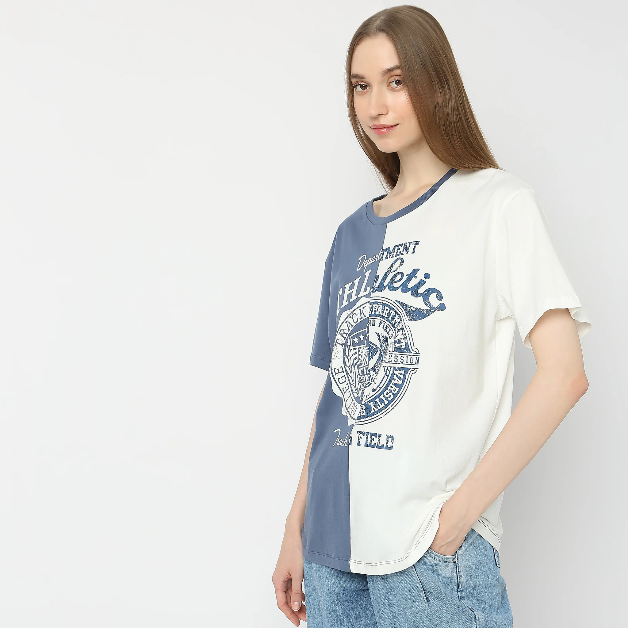 Oversize Graphic T-Shirt - Image 4
