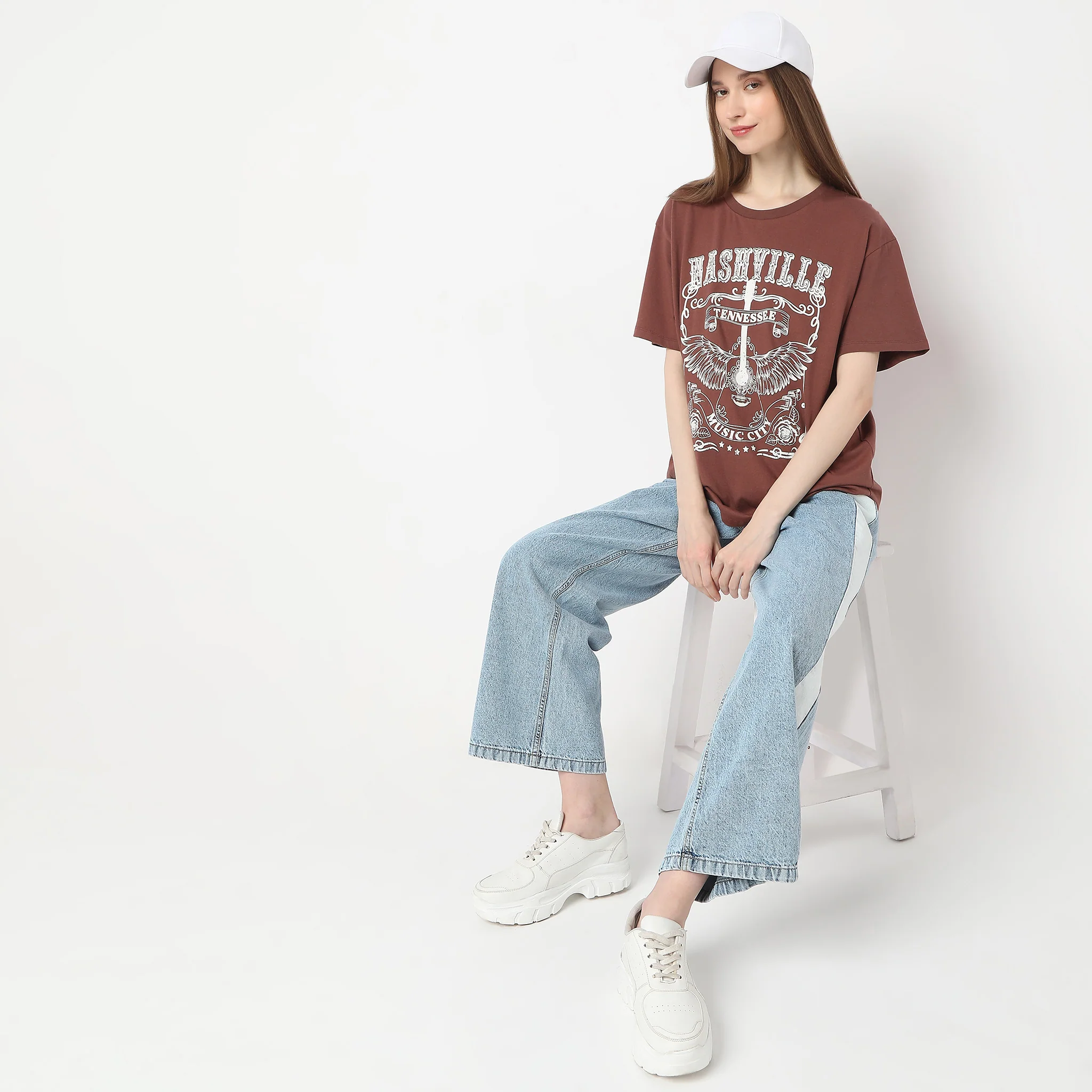 Oversize Printed "Nashville Music City" Bold Typography And Artistic Detailing T-Shirt