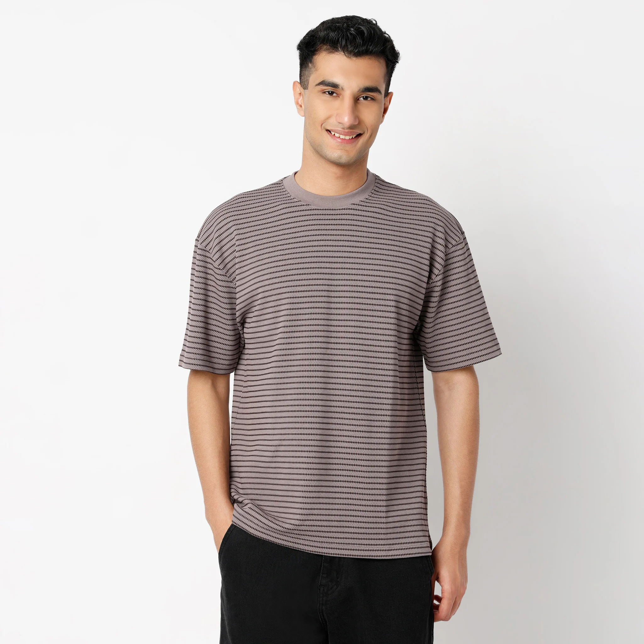 Oversize Striped Crew Neck Uniset T-Shirt - Image 2