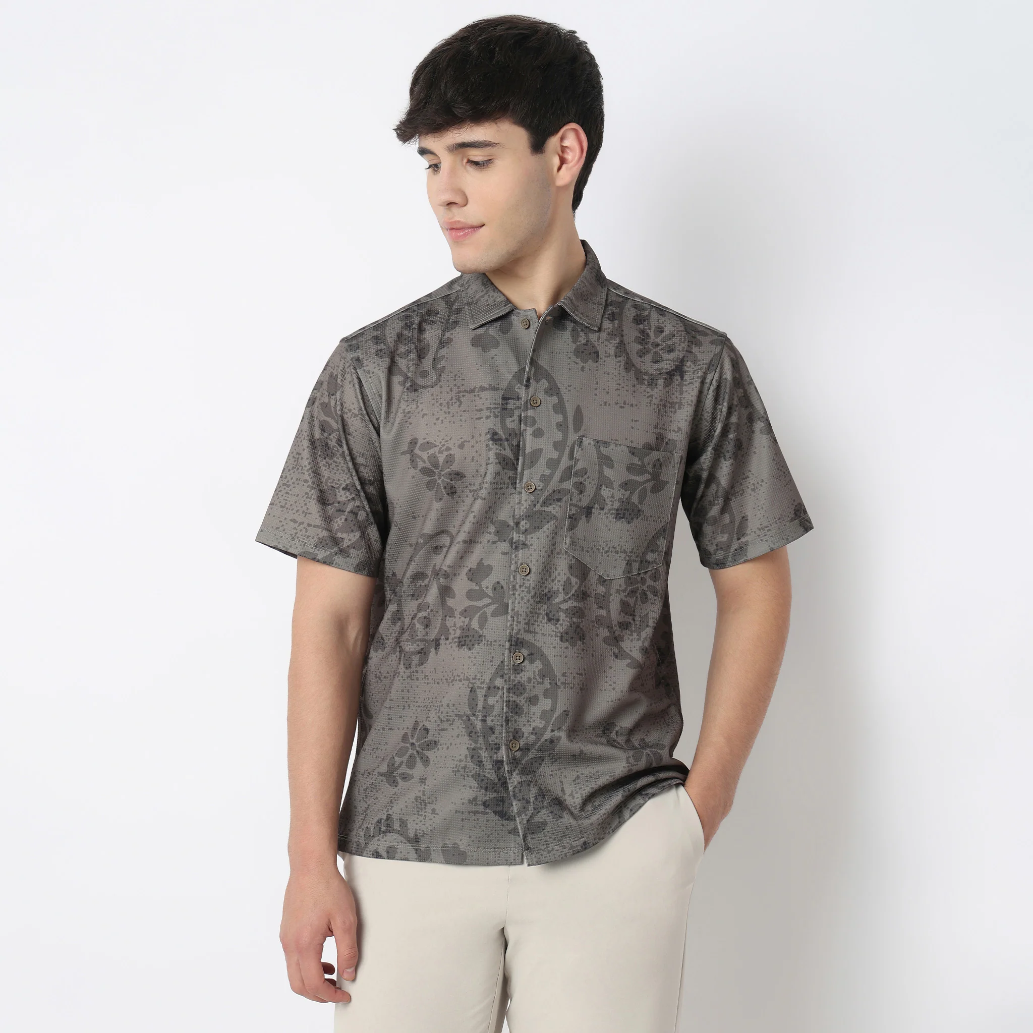 Point Down Printed Shirt - Image 2