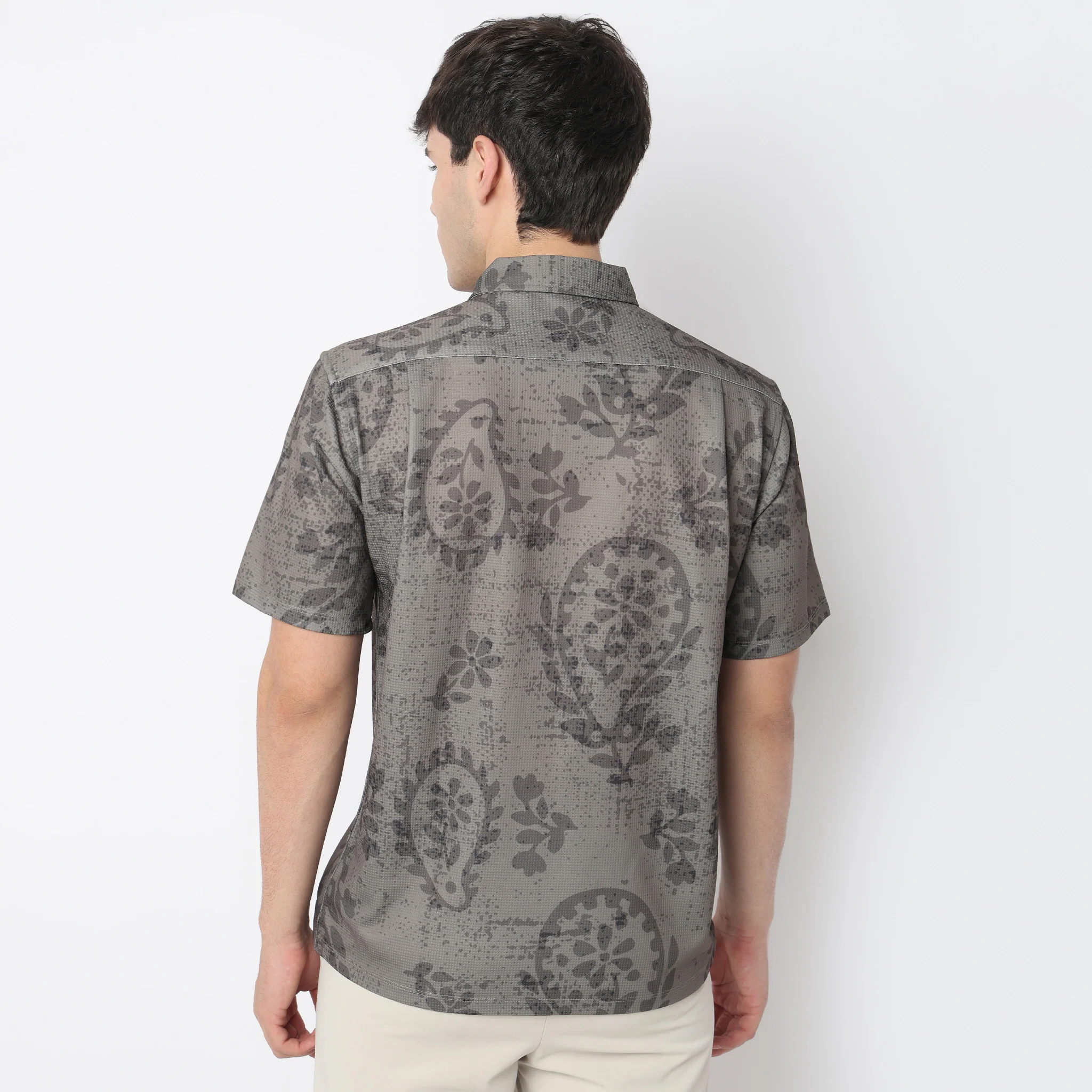 Point Down Printed Shirt - Image 3