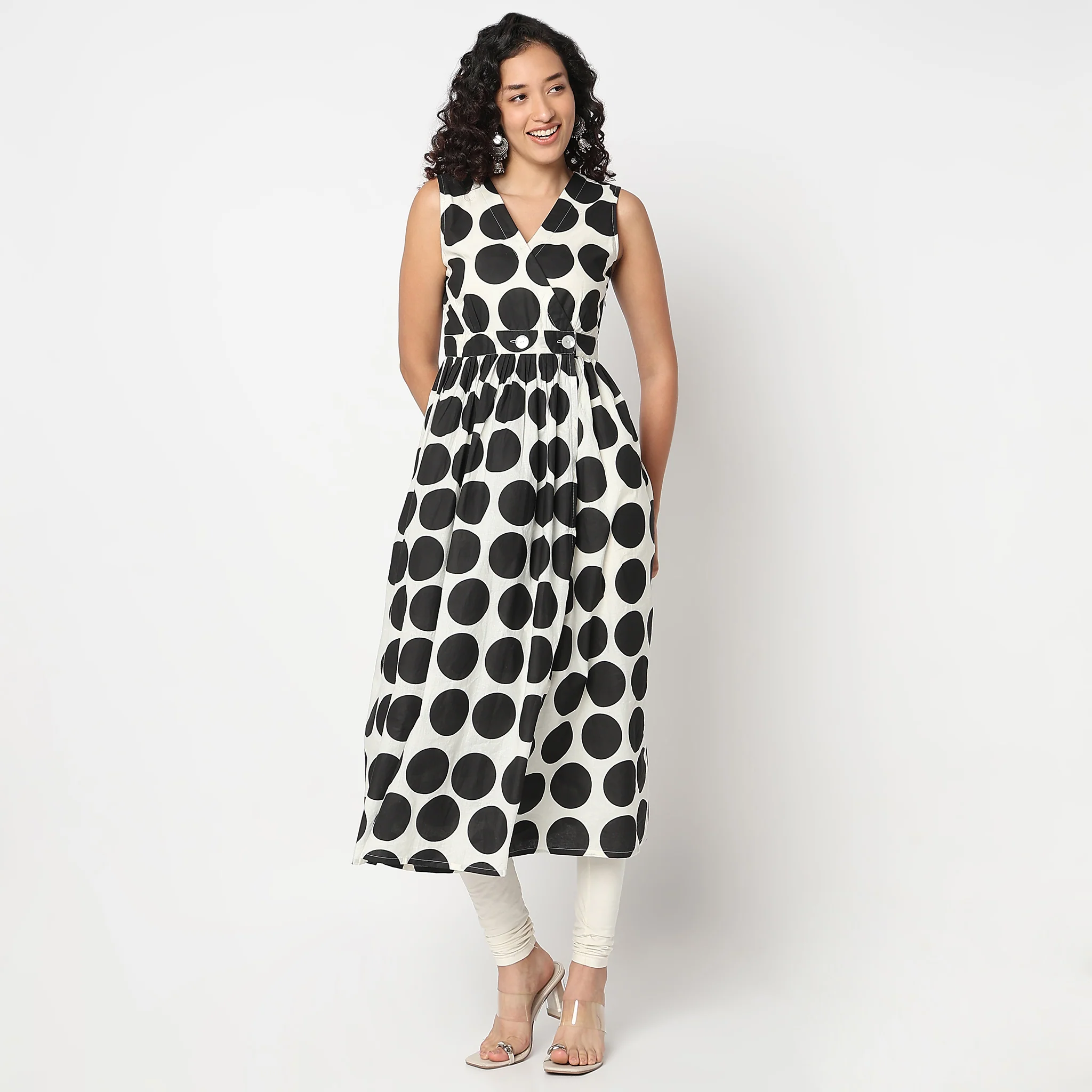 Polka Dot Print V-Neck Sleeveless Kurta - Image 2