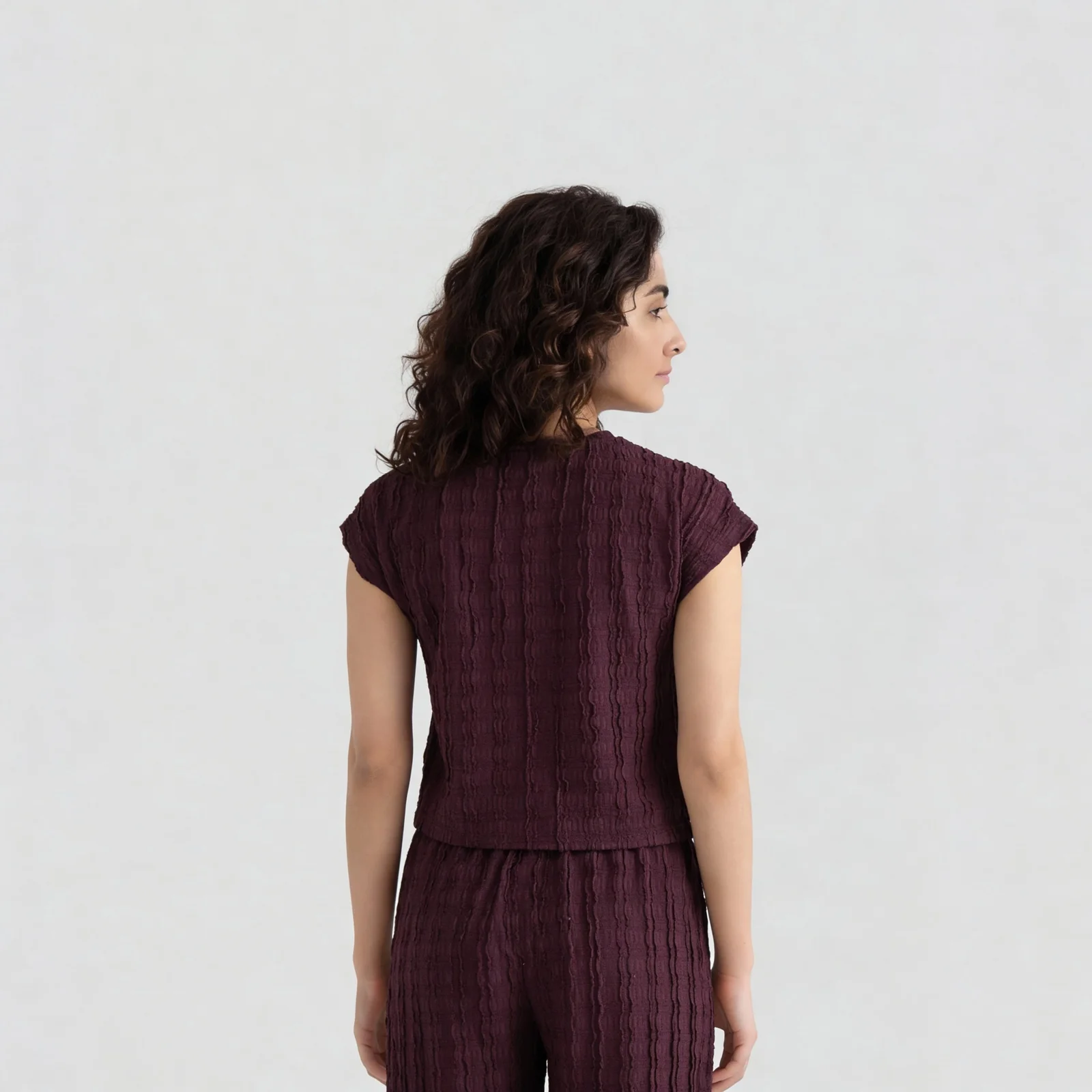 Textured Round Neck Crop Top - Image 3