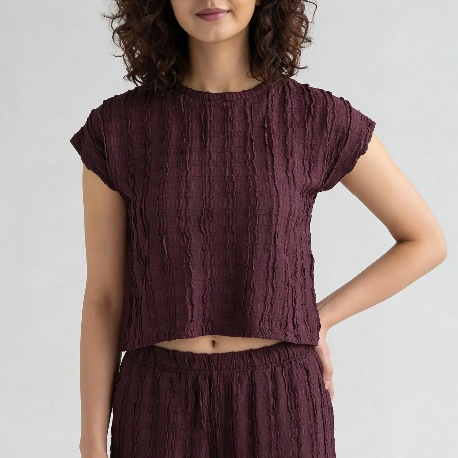 Textured Round Neck Crop Top - Image 4