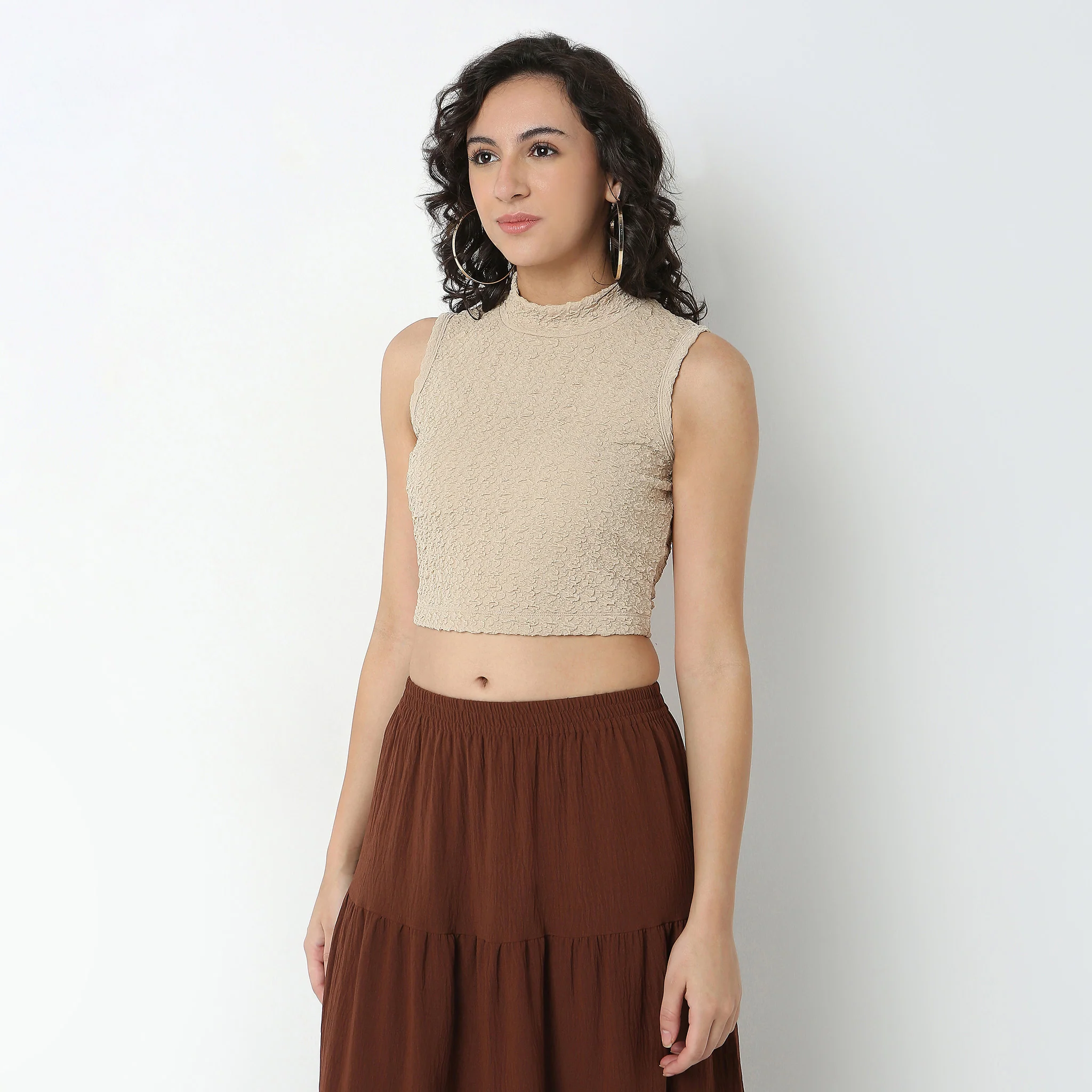 Structured Betty Crop T-Shirt - Image 10
