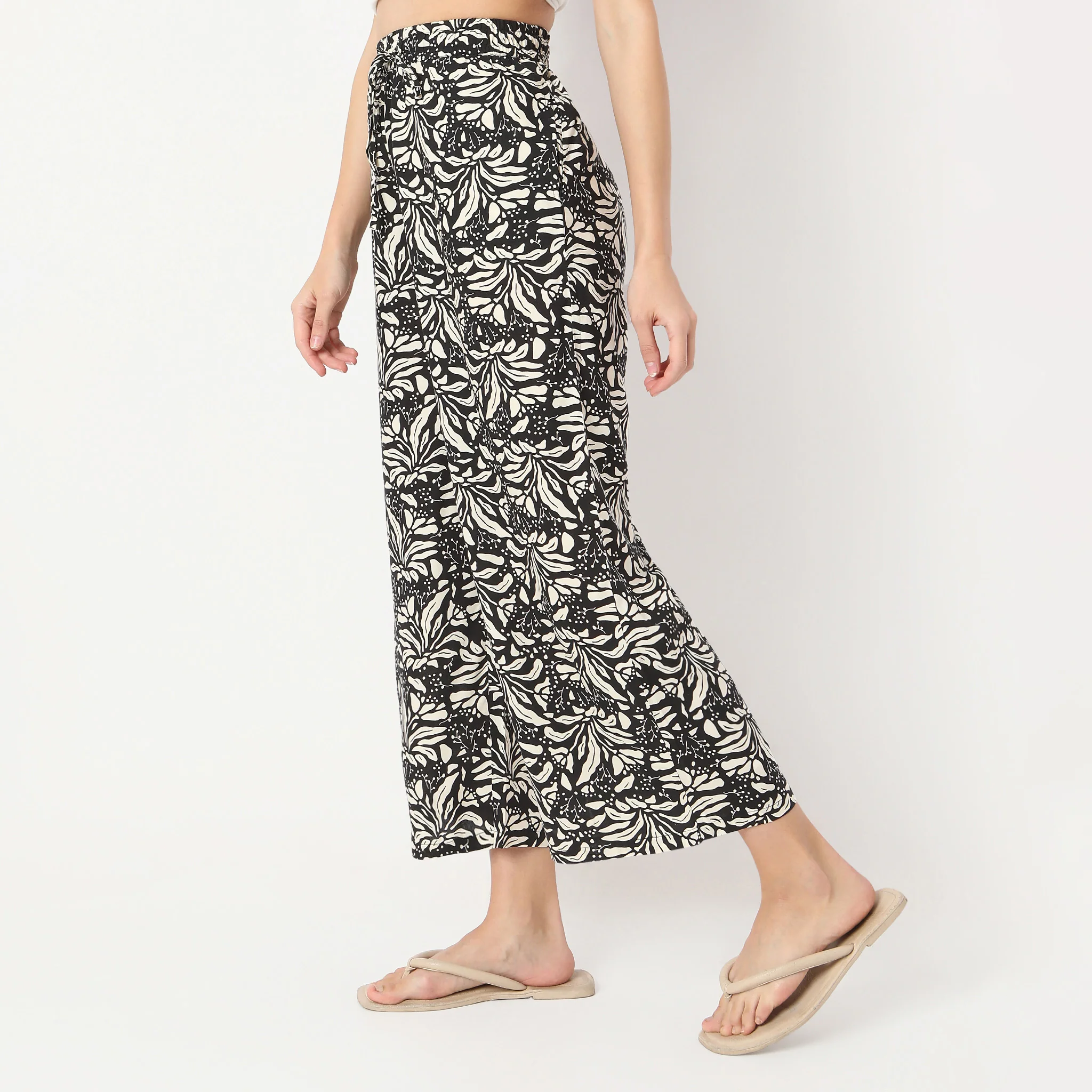 Printed Above Ankle Length Floral Lounge Palazzos - Image 5