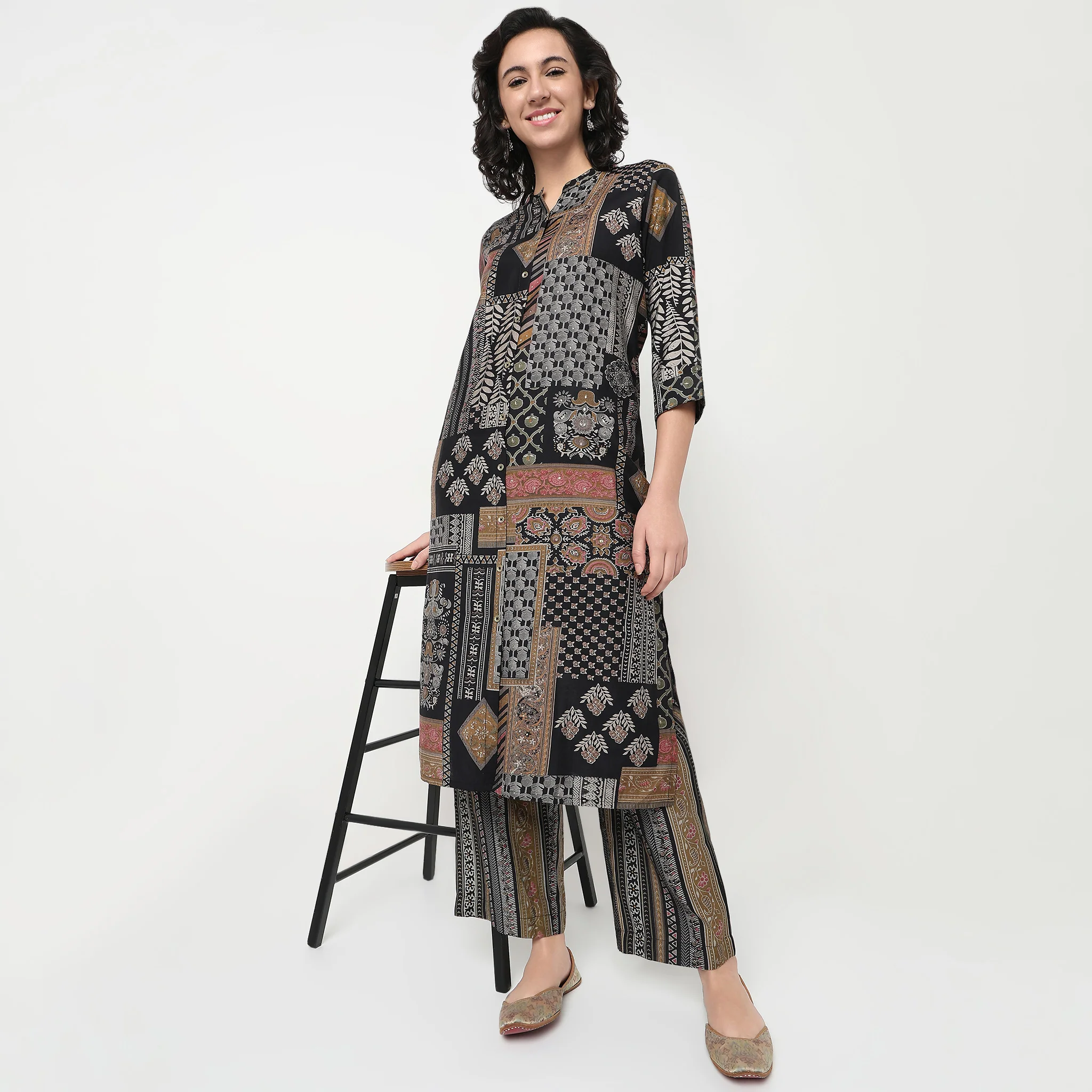 Printed Band Neck Long Kurta With Pants Set
