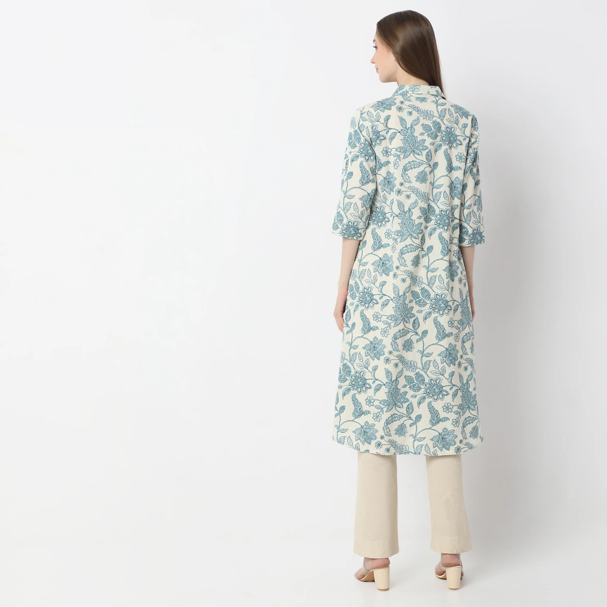 Printed Below Knee Shirt Collar Flared Kurta - Image 3