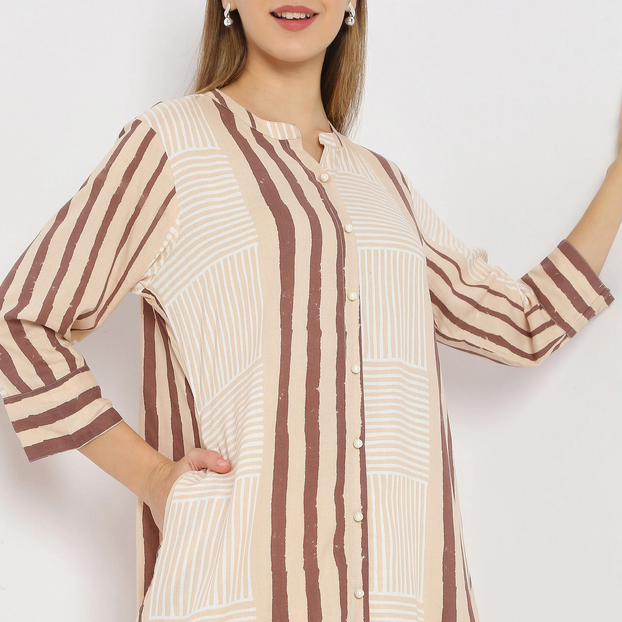 Printed Below Knee Straight Fit Band Collar Kurta - Image 4