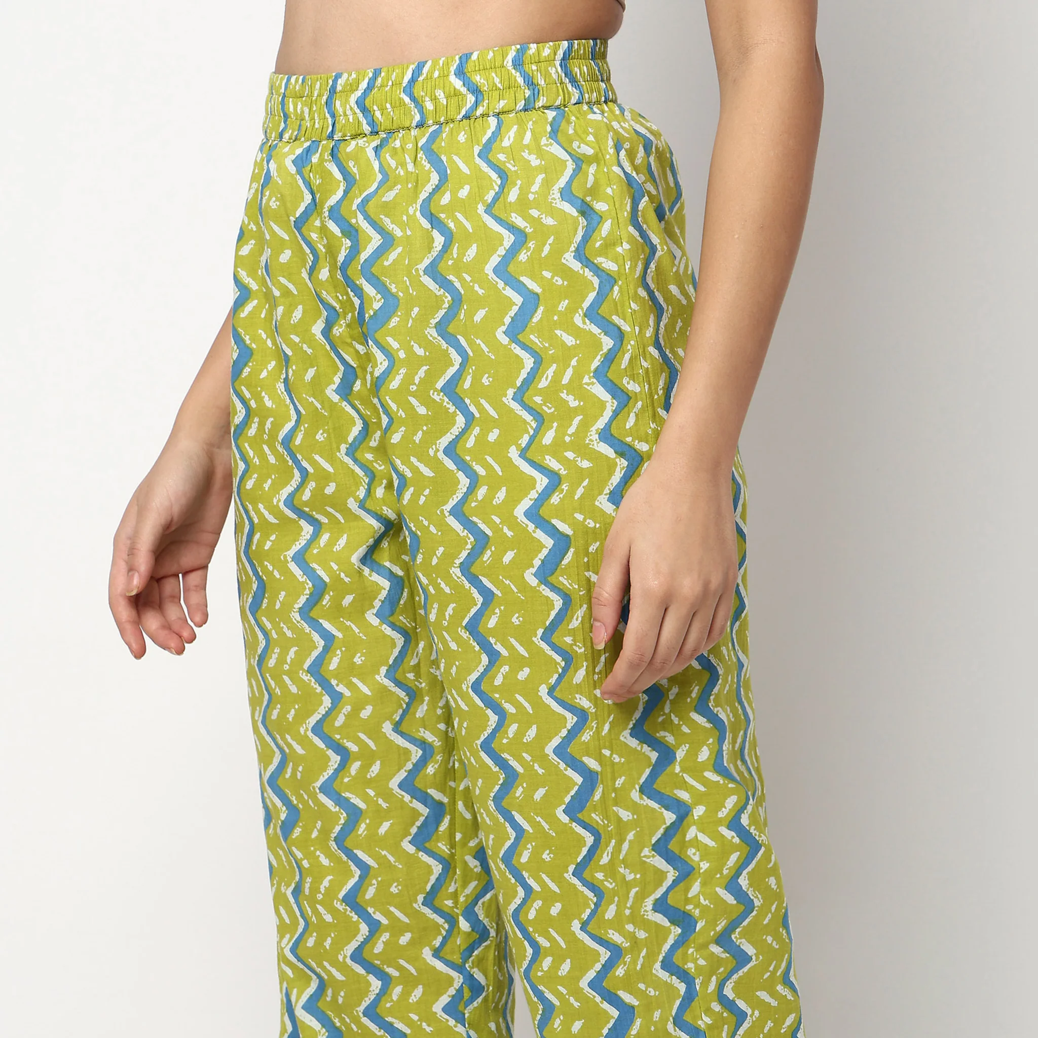 Printed V Neck Flared Cotton Kurta with Pant Set - Image 5