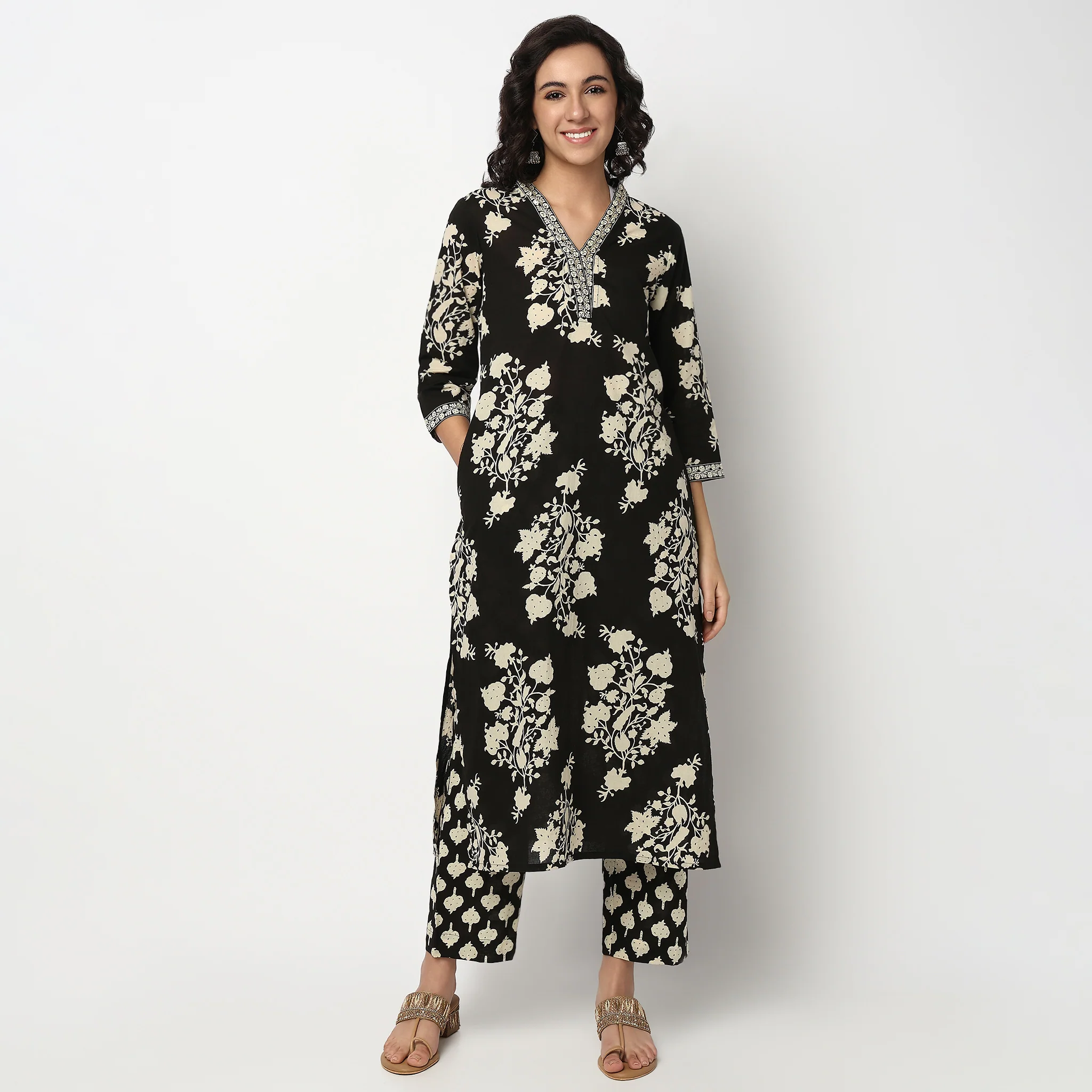 Printed Cotton V Neck Kurta Set with Dupatta - Image 2