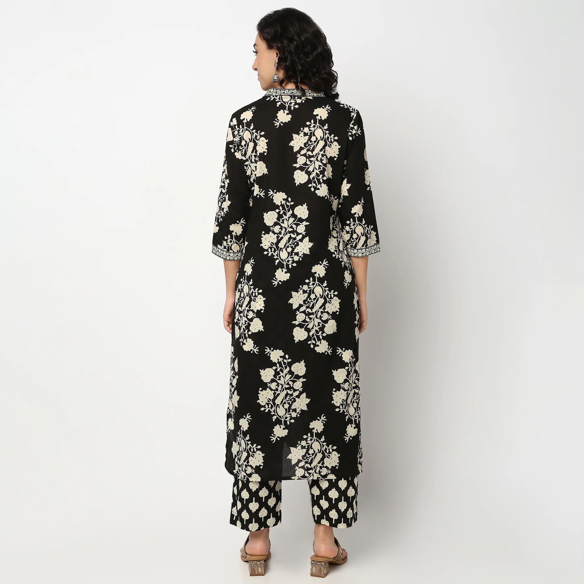 Printed Cotton V Neck Kurta Set with Dupatta - Image 3
