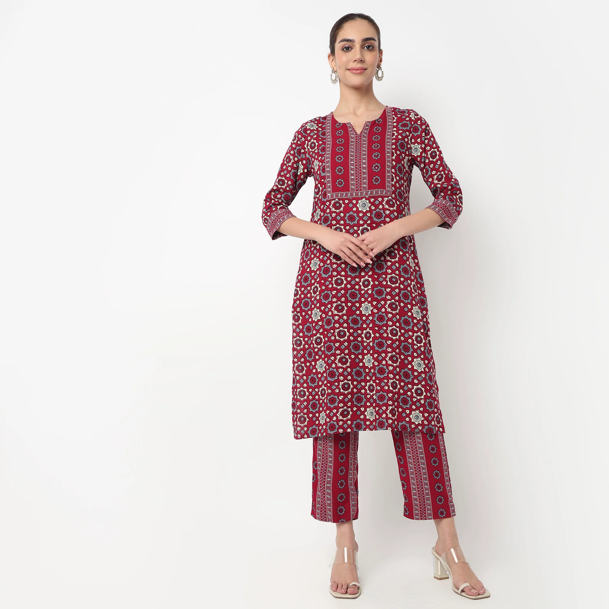 Printed Crew Neck Straight Kurta with Pant Set - Image 2