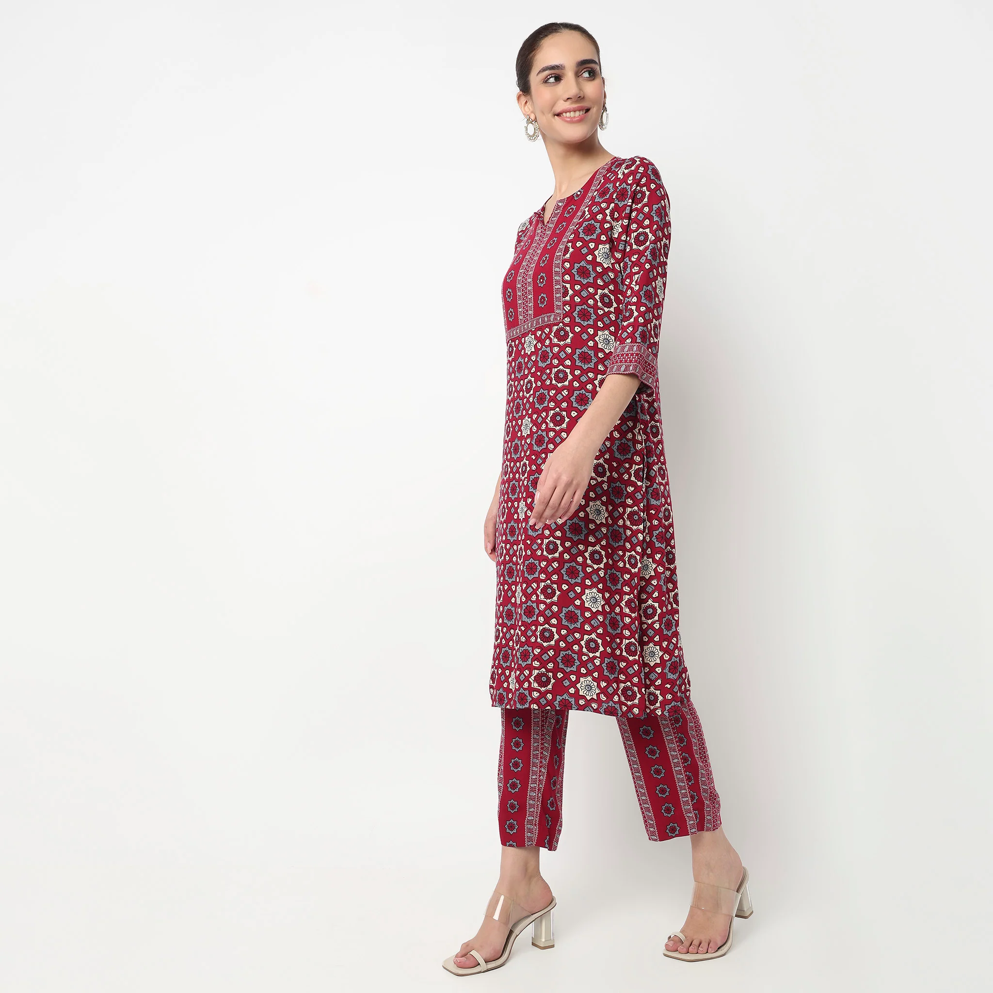 Printed Crew Neck Straight Kurta with Pant Set - Image 5