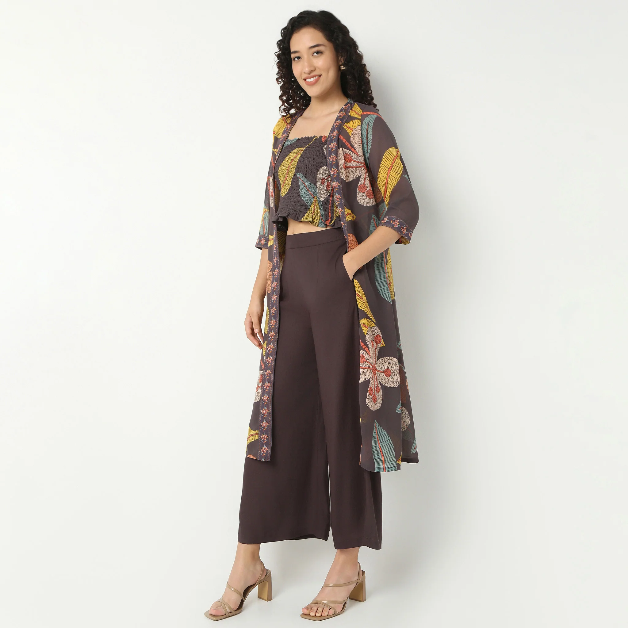 Printed Crop Top With Pant With Shrug Fusion Set - Image 5
