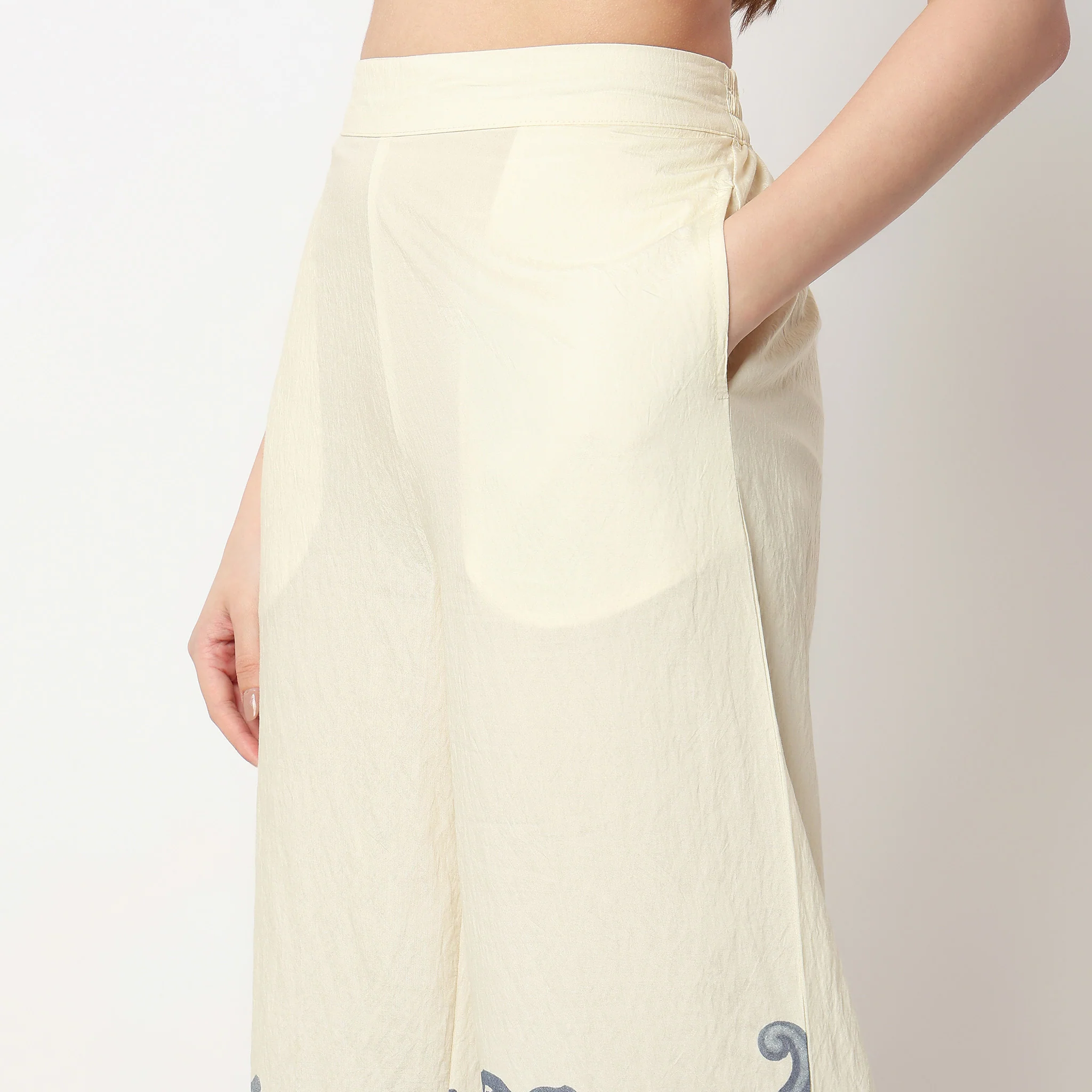 Printed Flared High Rise Pants - Image 4