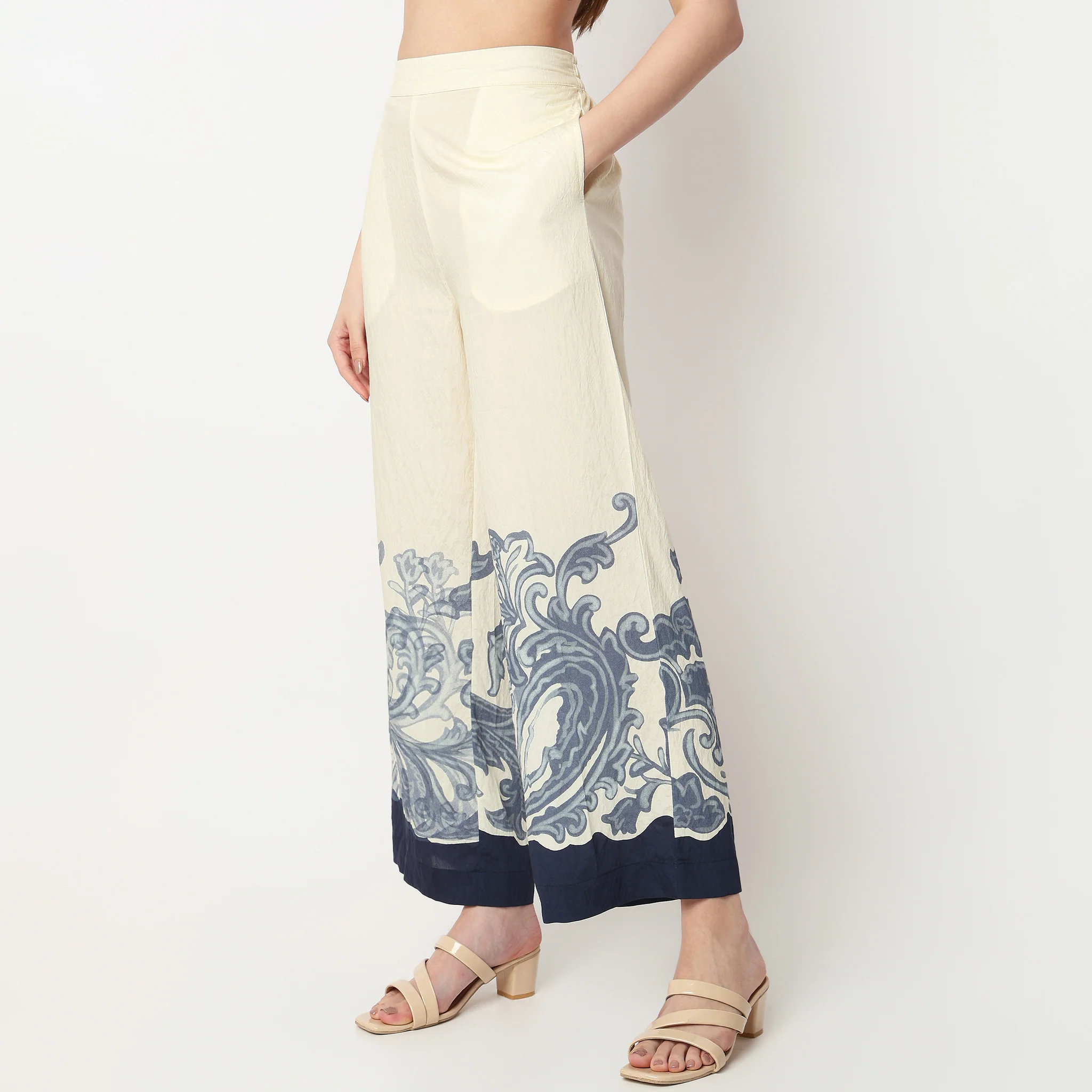 Printed Flared High Rise Pants - Image 5