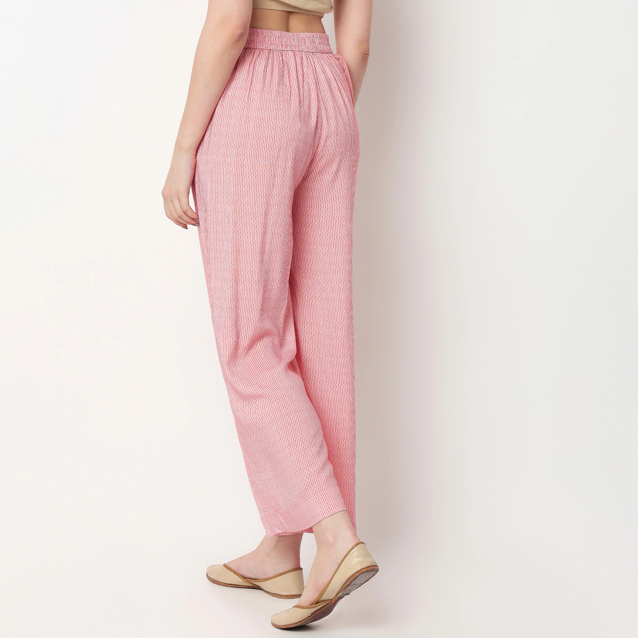 Printed Flared High Rise Pants - Image 3