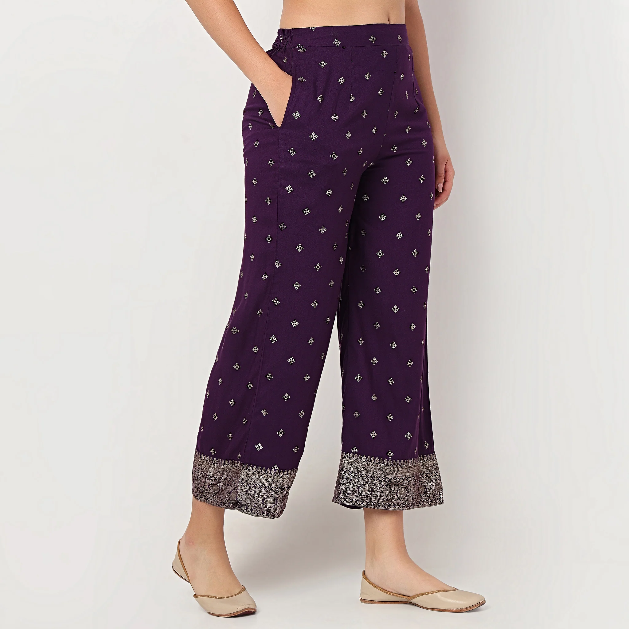Printed Flared High Rise Pants - Image 10