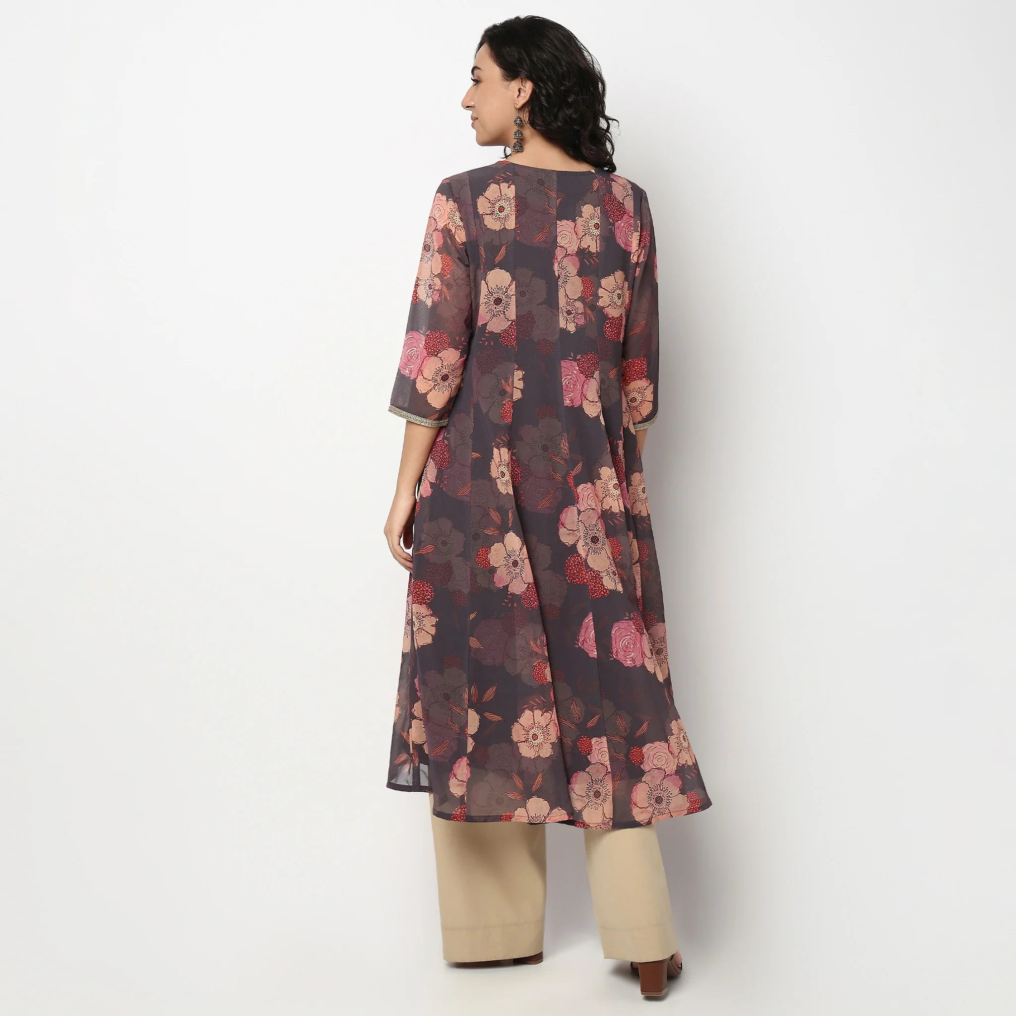 Printed V Neck Alia Cut Kurta - Image 3