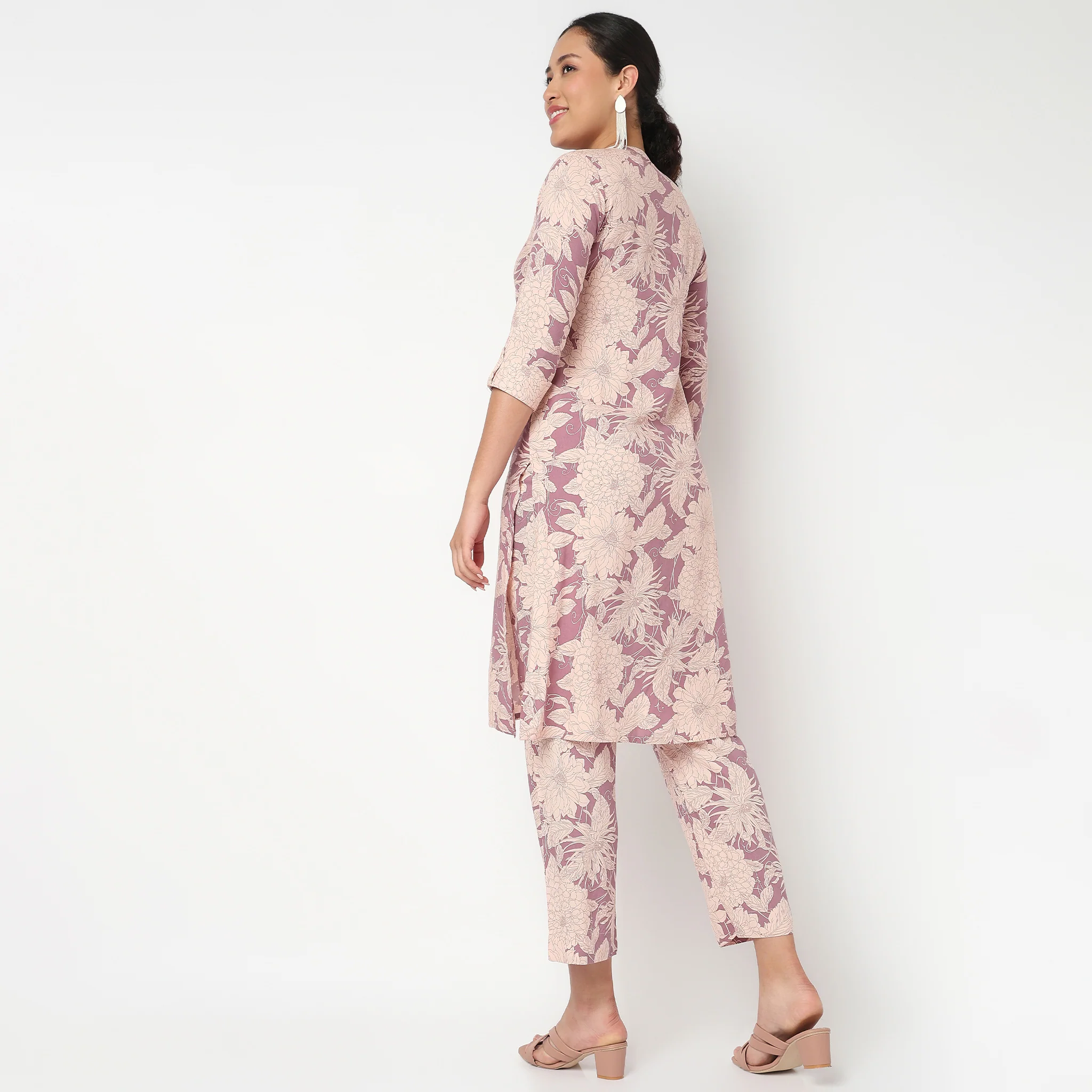 Printed Full Placket Long Kurta - Image 3