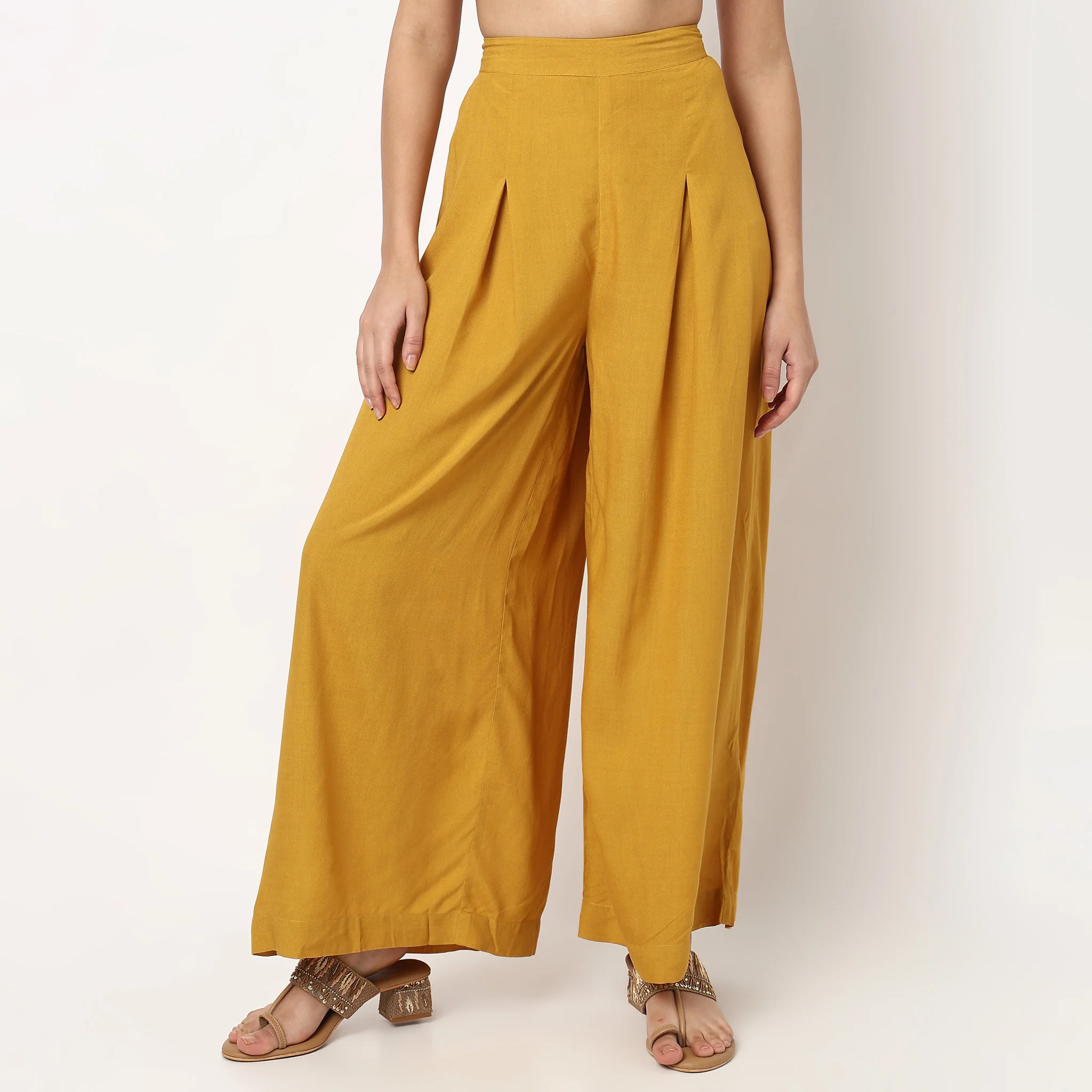 Printed High Low Shrug with Strappy Crop Top and Palazzo Set - Image 7