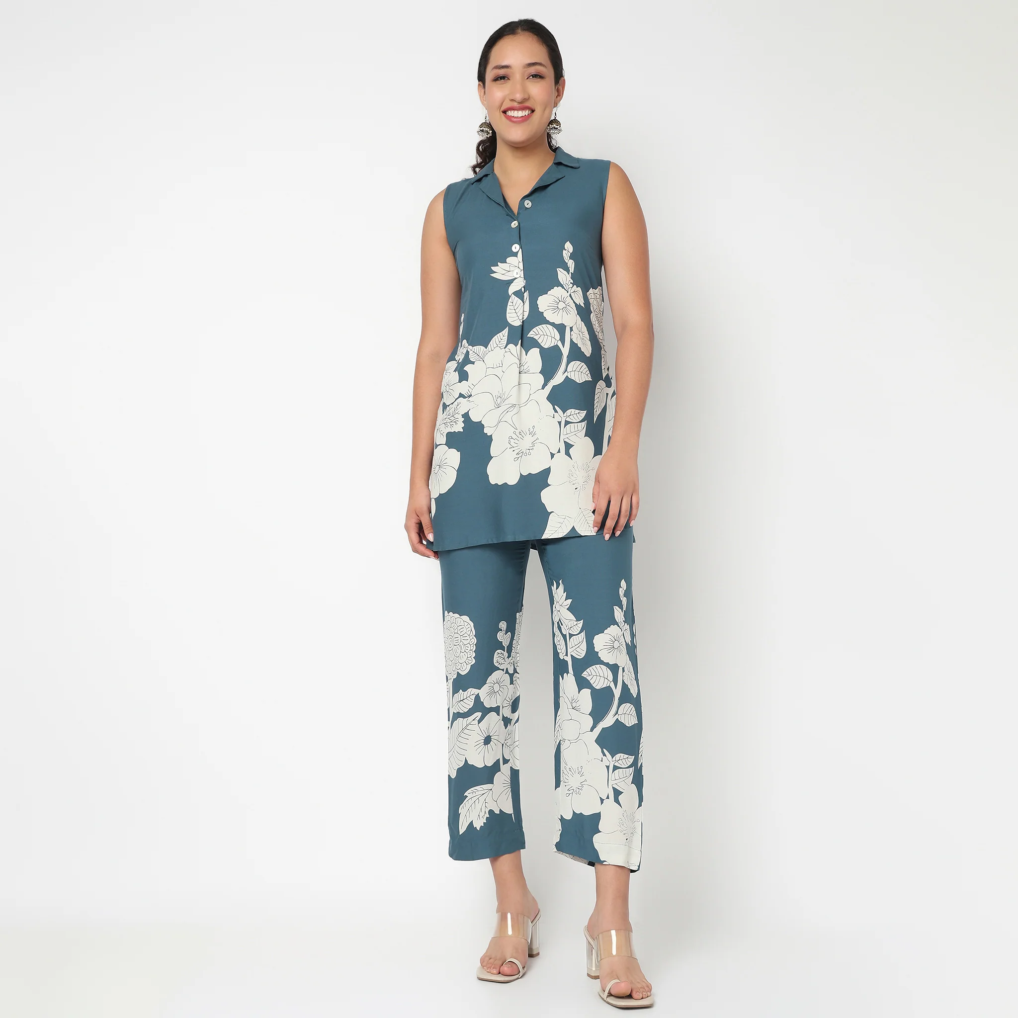 Printed Half Placket Kurta and Pant Set - Image 2