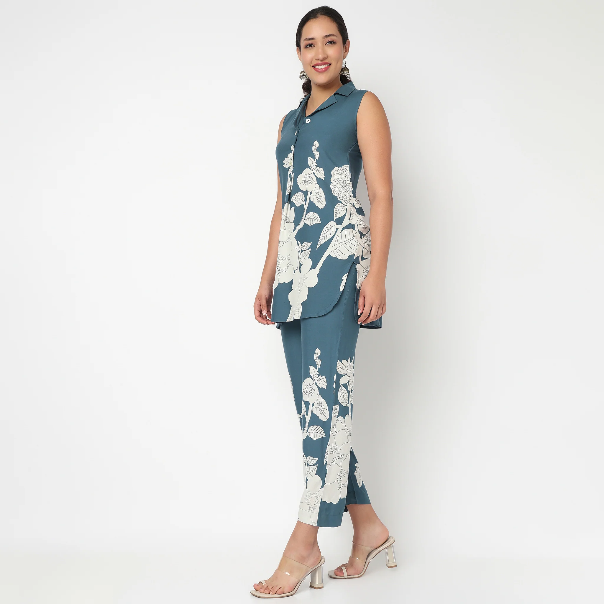Printed Half Placket Kurta and Pant Set - Image 5