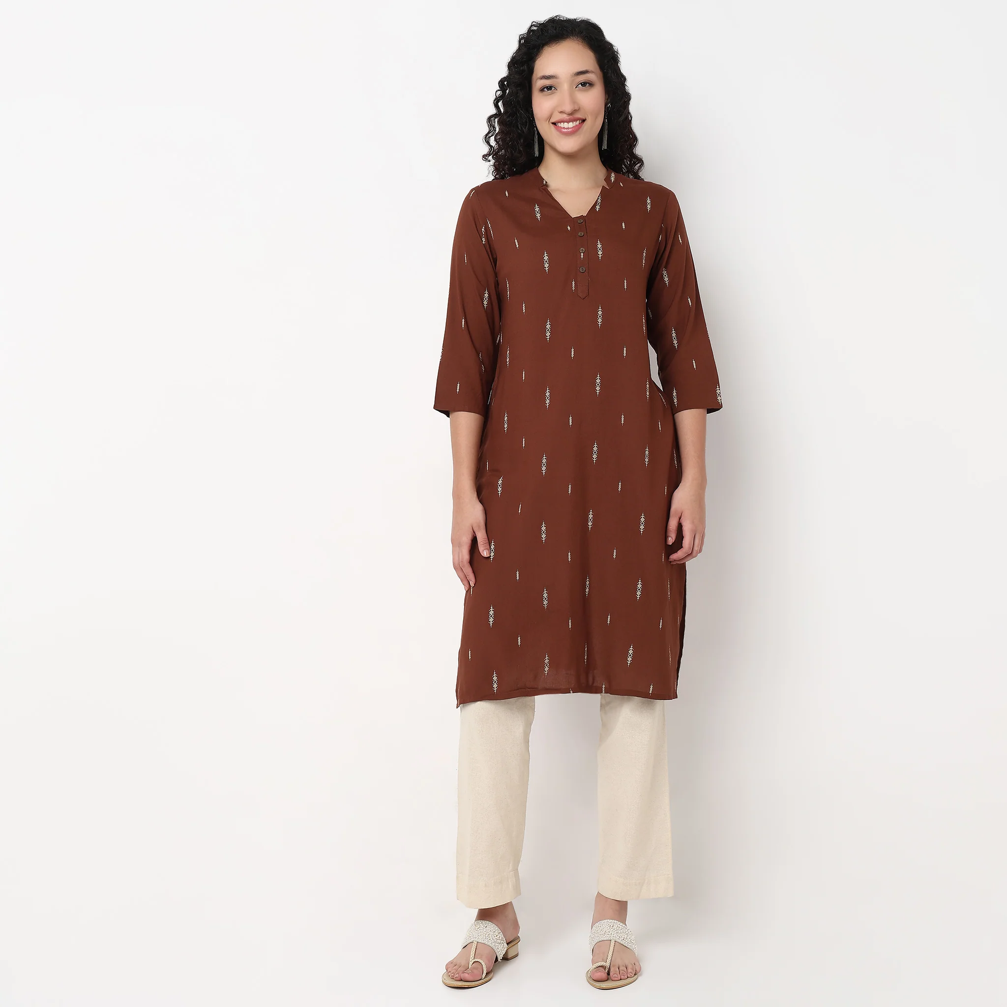 Half Placket With Notch V-Neck Long Kurta - Image 7