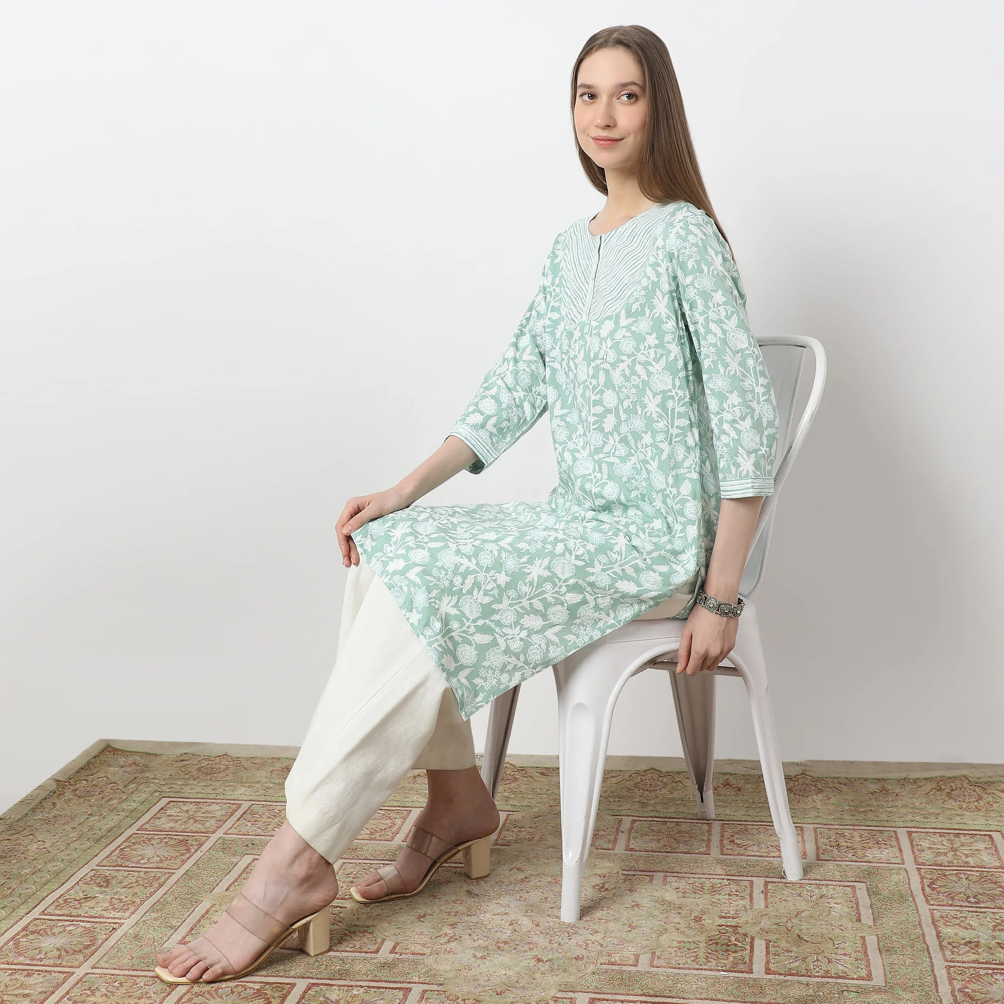Knee Length Straight Printed Yoke Kurta
