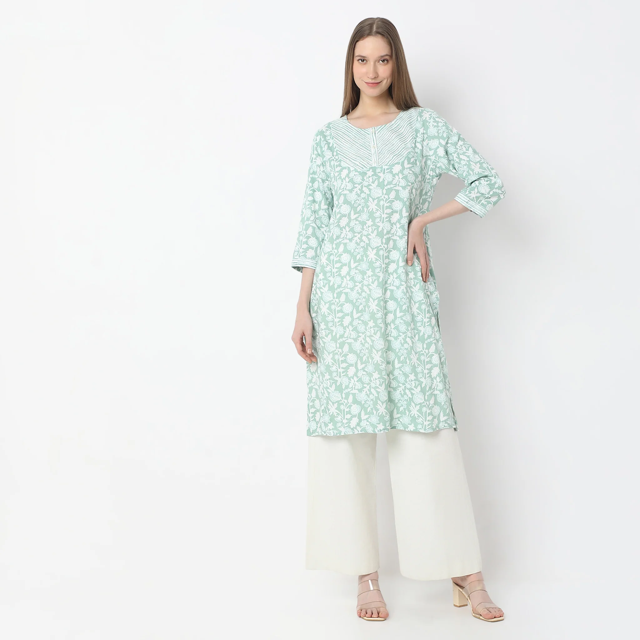 Knee Length Straight Printed Yoke Kurta - Image 2
