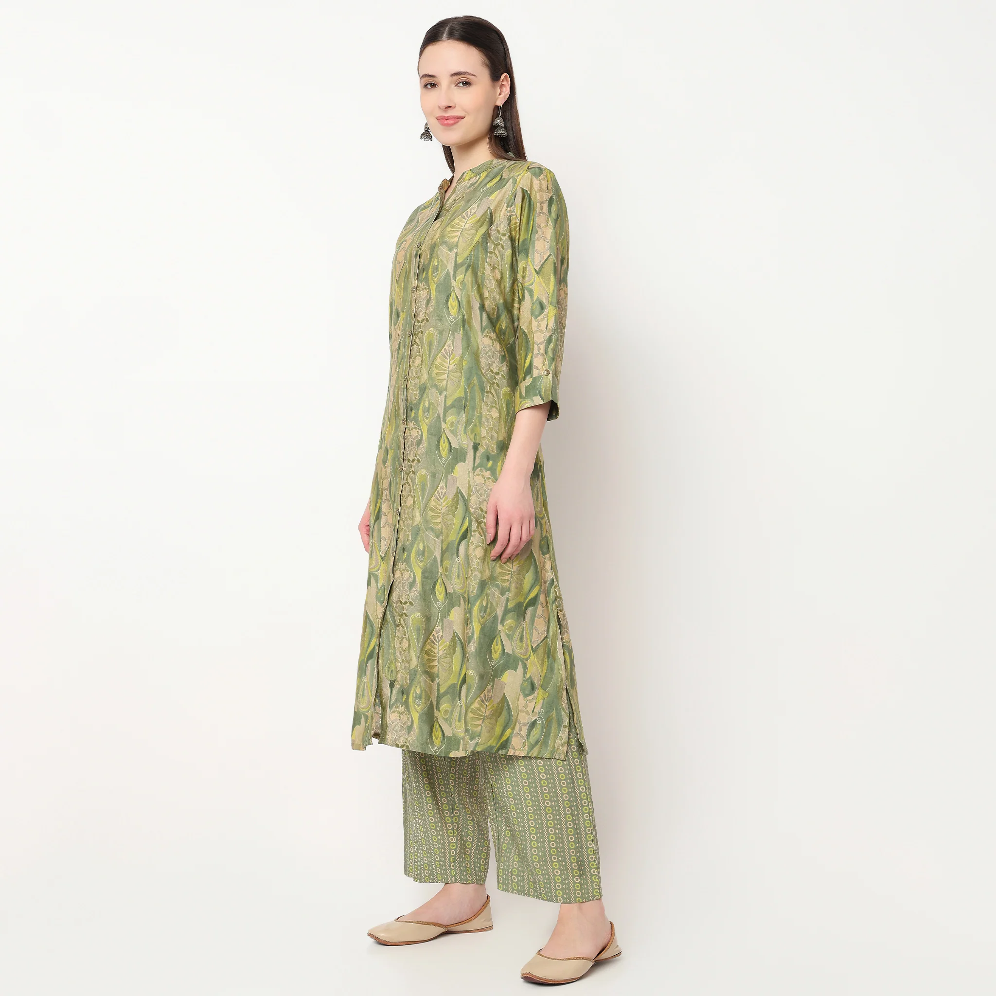 Printed Kurta and Pant Set - Image 12