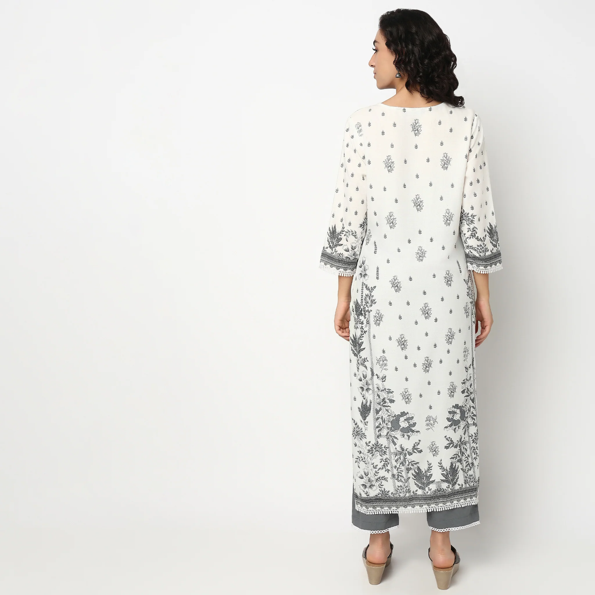 Printed Kurta Set with Dupatta - Image 3