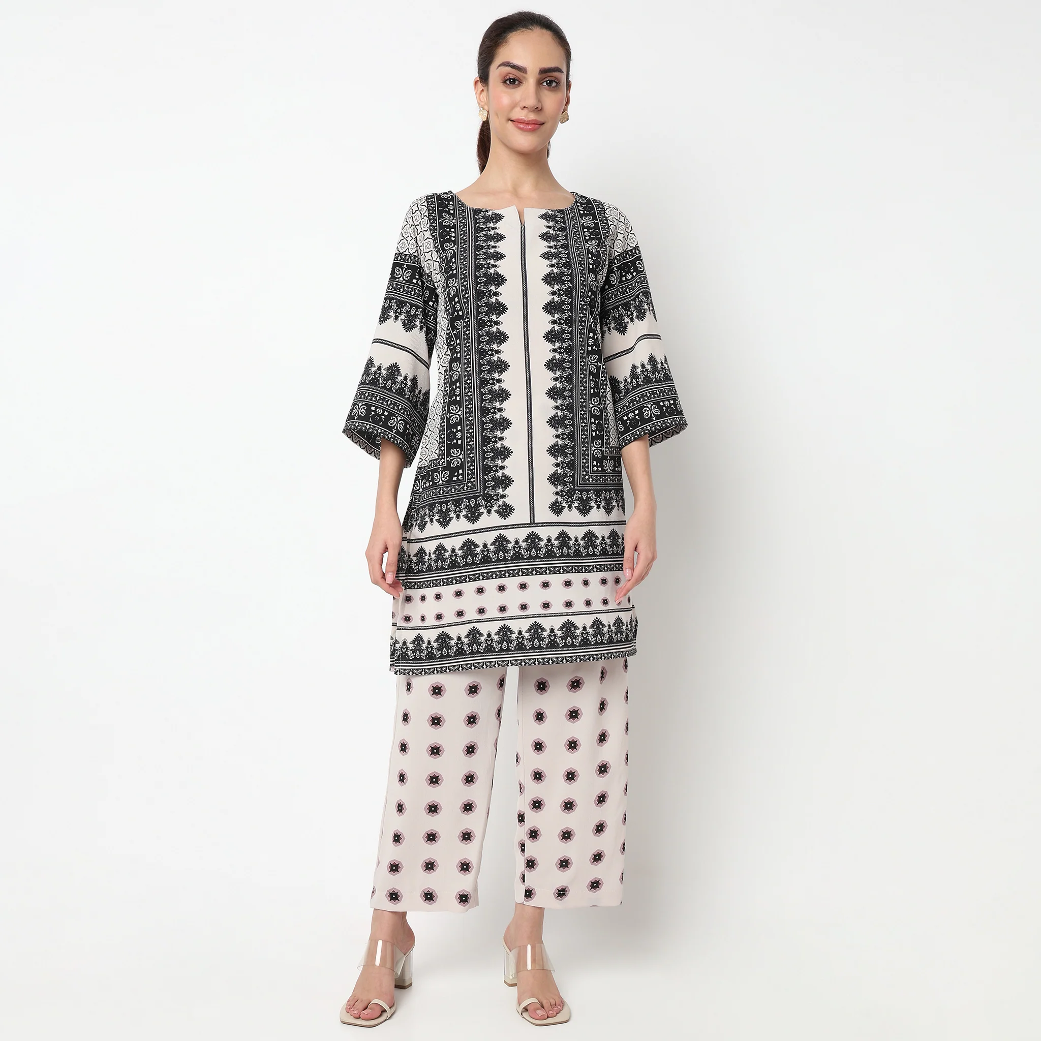 Printed Kurta with Pant Set - Image 2
