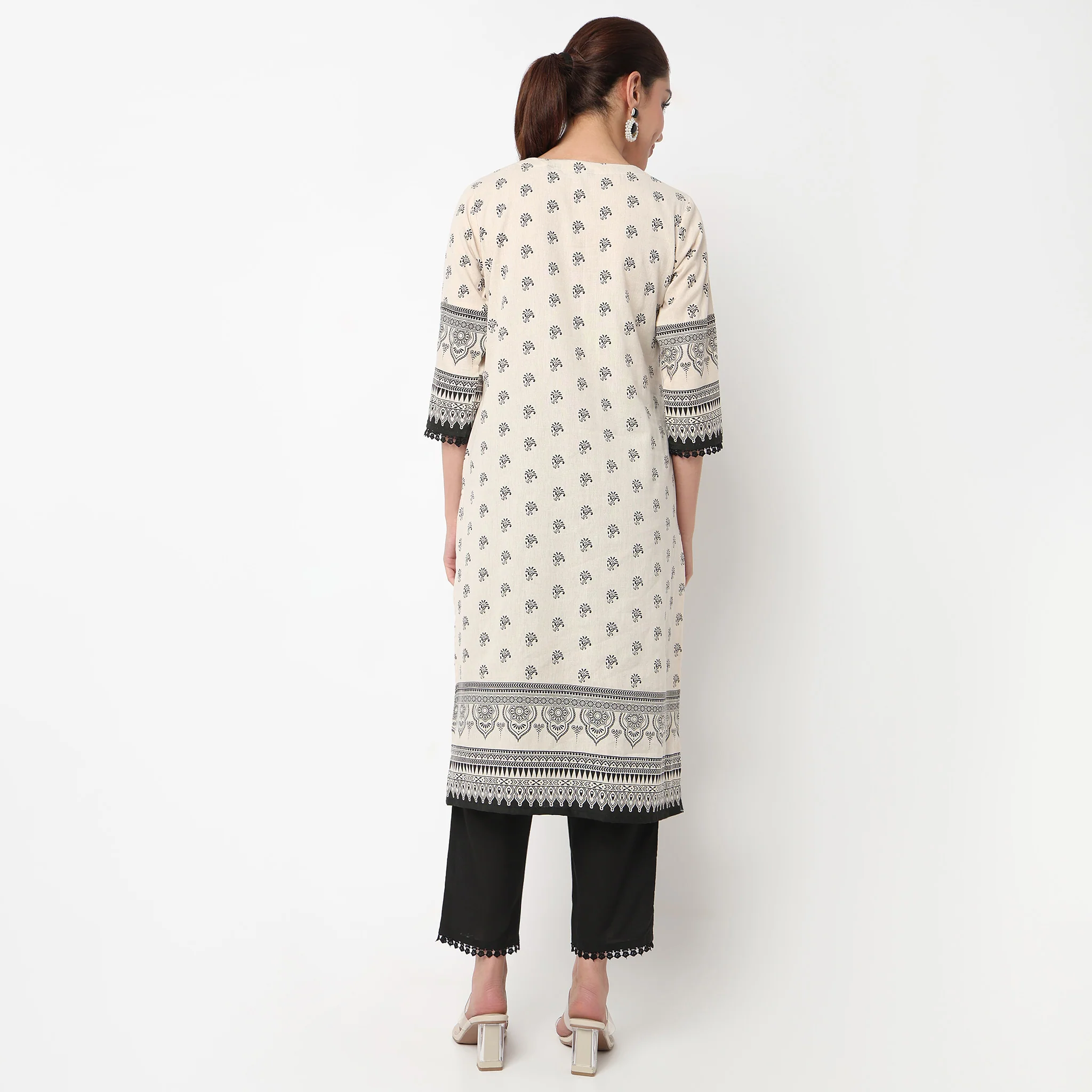 Printed Kurta with Pant & with Dupatta Set - Image 3