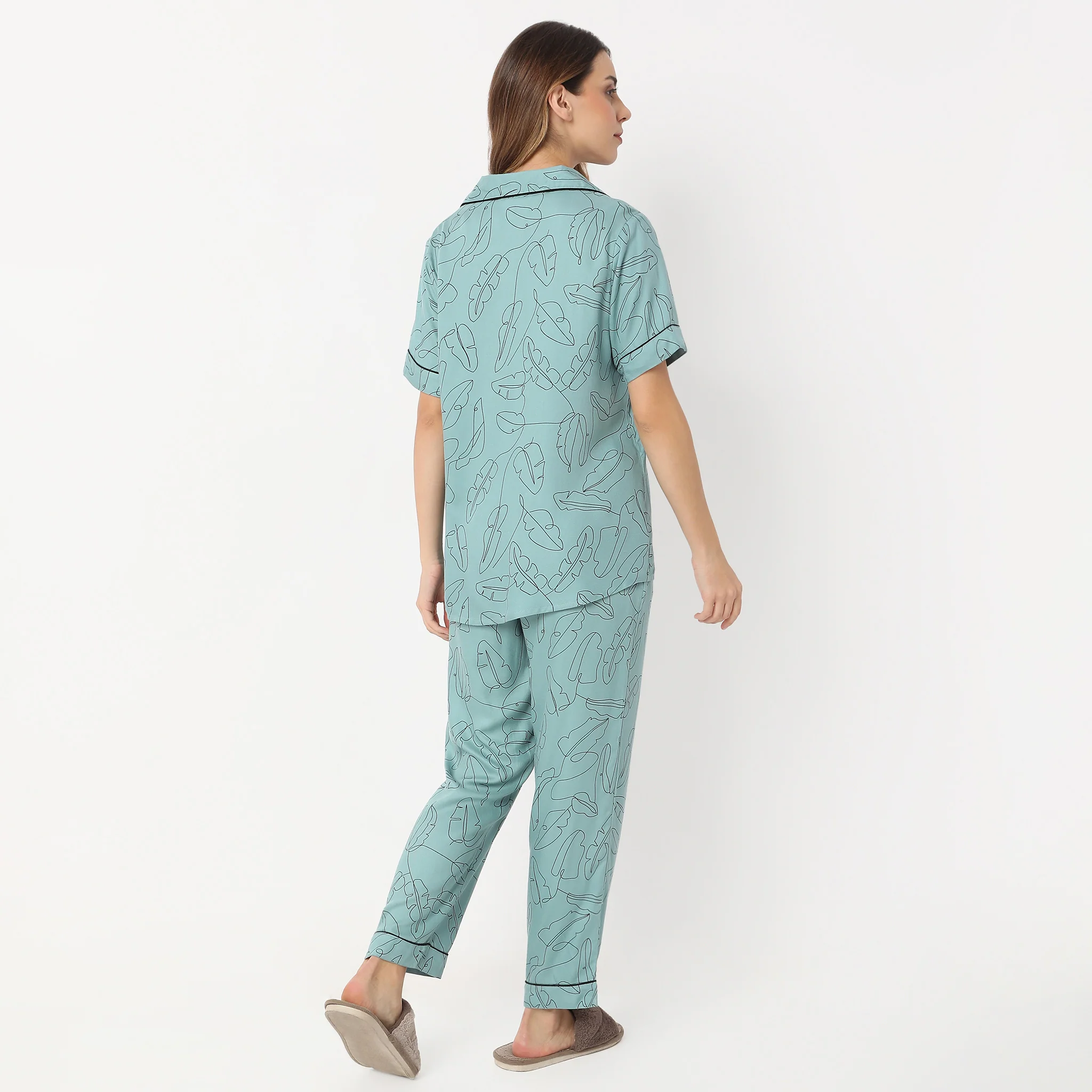 Printed Lapel Collar Short Sleeve Shirt With Pyjama Sleepwear Set - Image 3