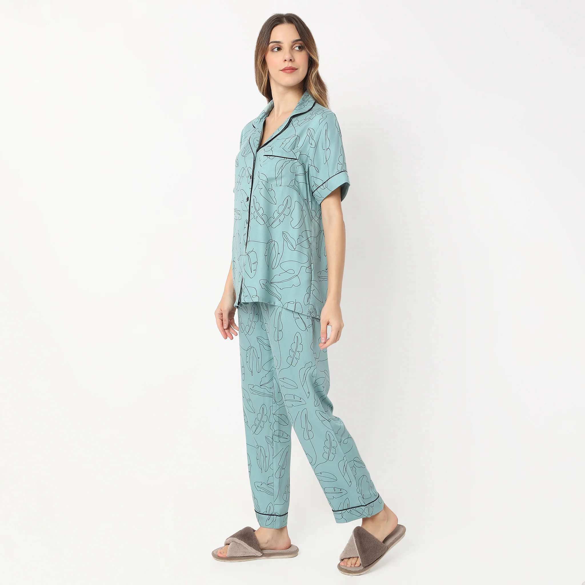 Printed Lapel Collar Short Sleeve Shirt With Pyjama Sleepwear Set - Image 5