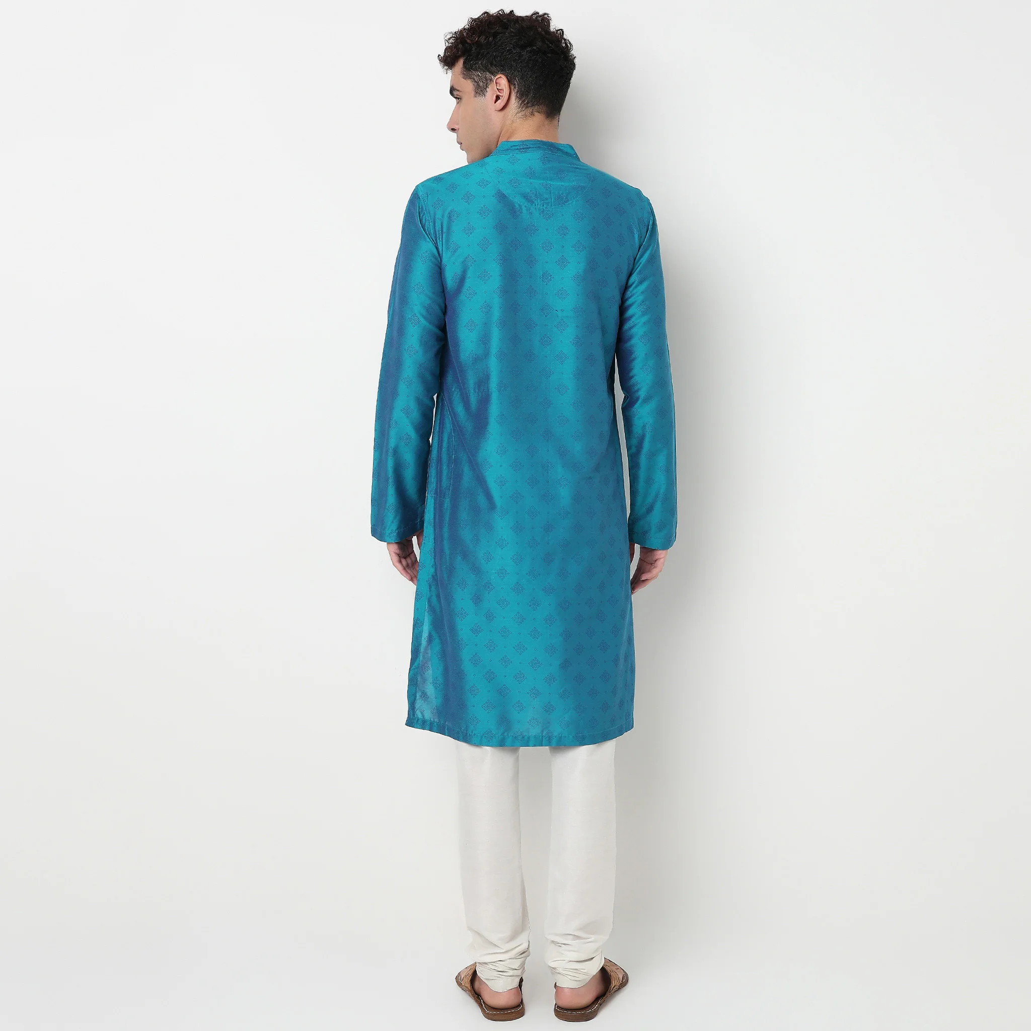 Printed Mandarin Collar Long Kurta - Image 3