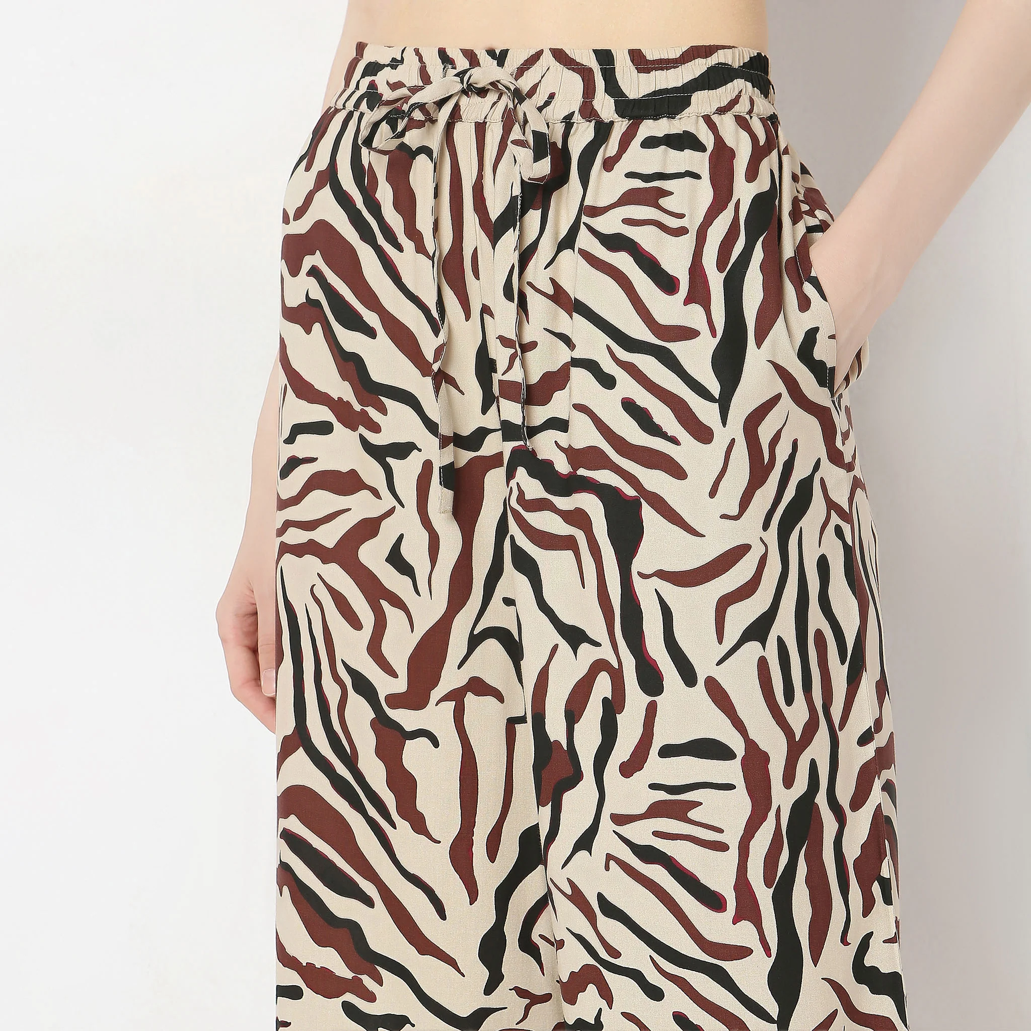 Printed Lounge Pyjamas - Image 4