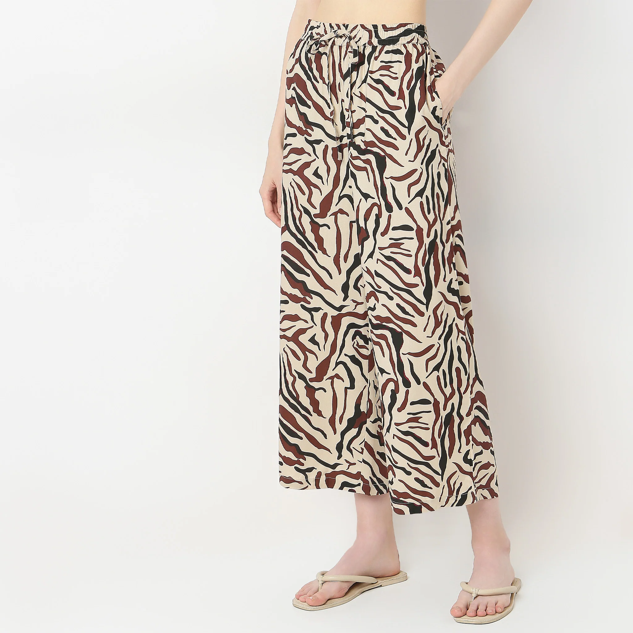 Printed Lounge Pyjamas - Image 5